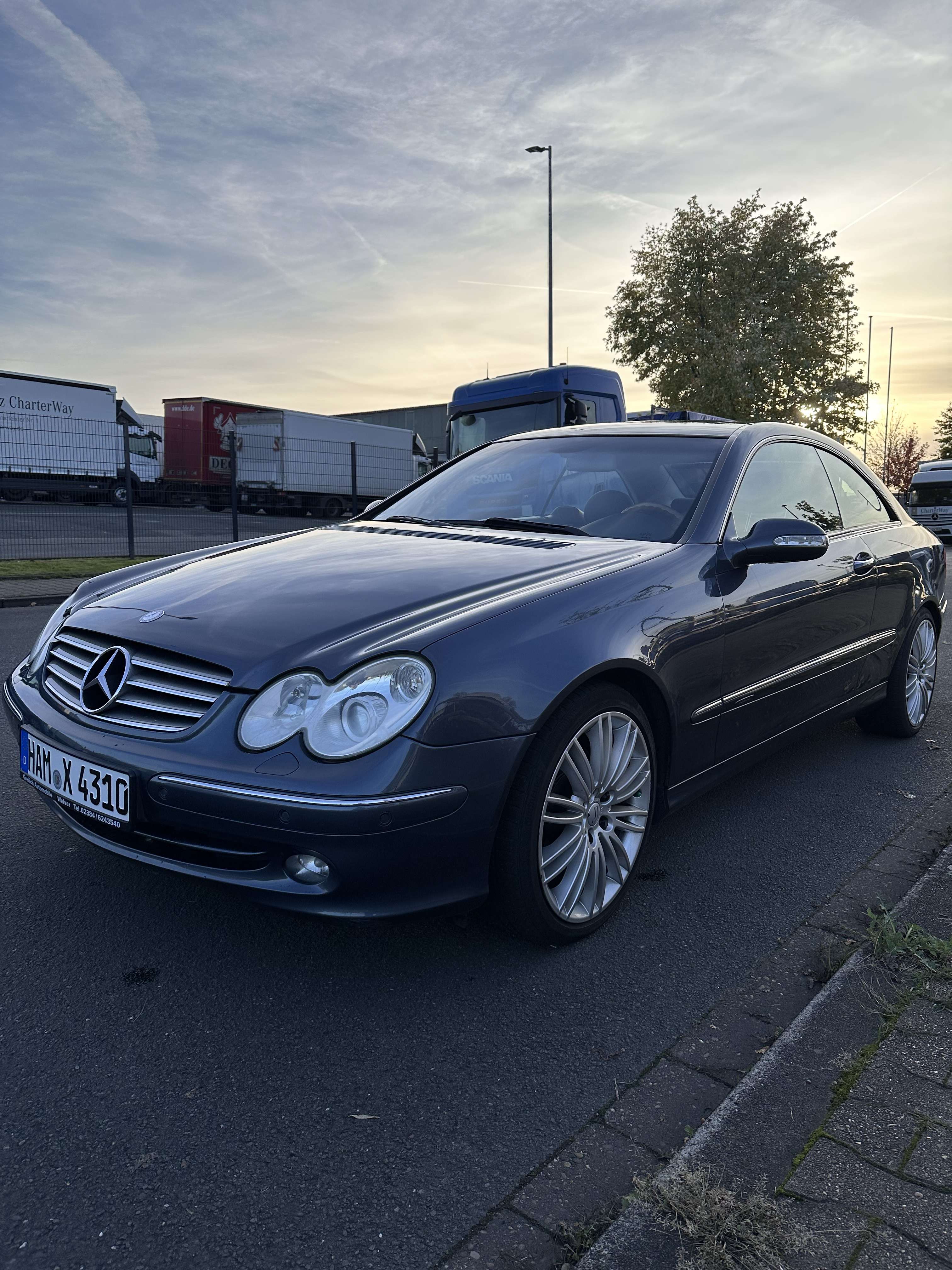 Second hand Mercedes Benz Clk-Class 320