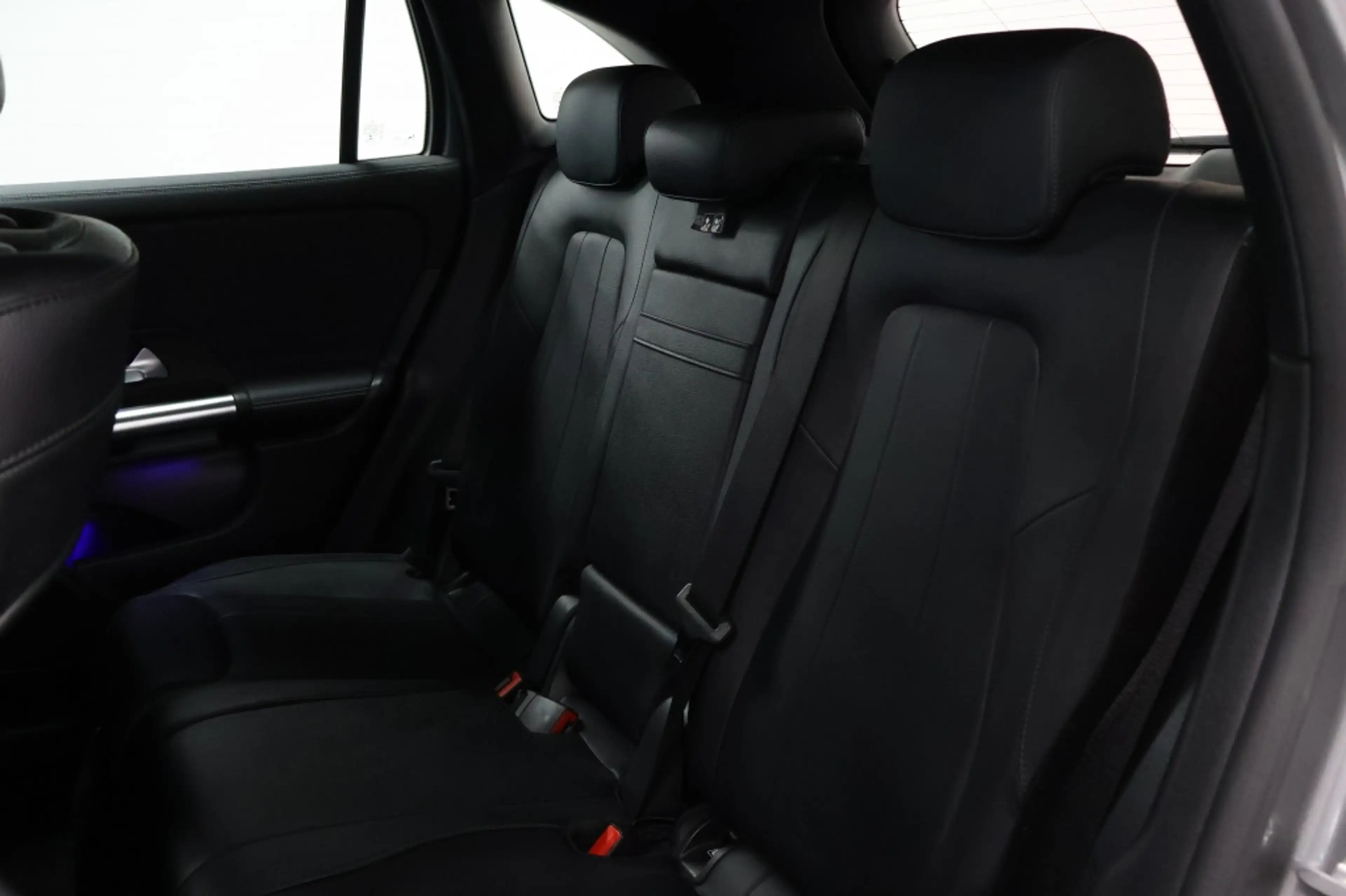 Mercedes-Benz GLA 180 Business Solution Luxury | PANO — photo 6