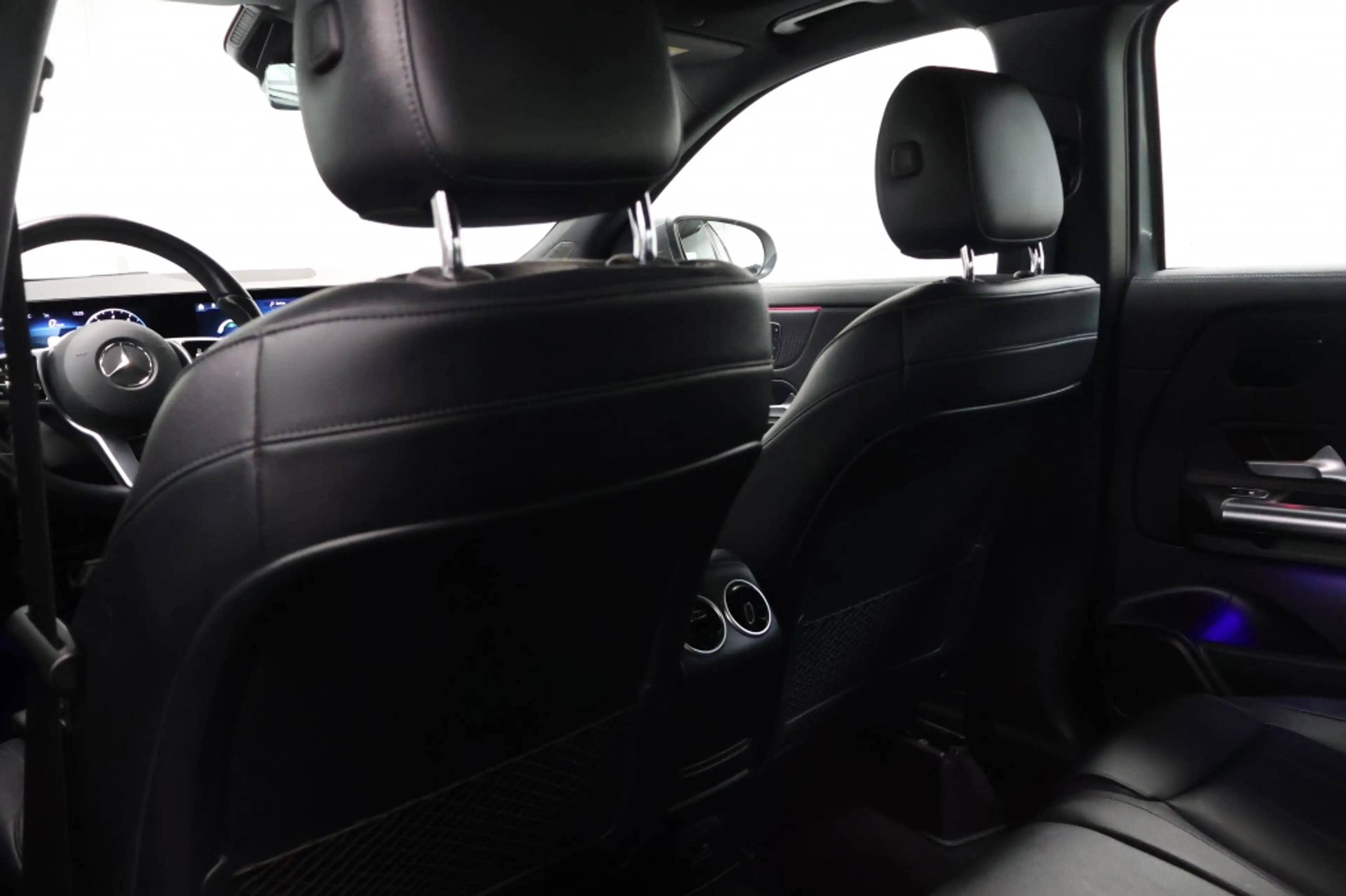 Mercedes-Benz GLA 180 Business Solution Luxury | PANO — photo 7
