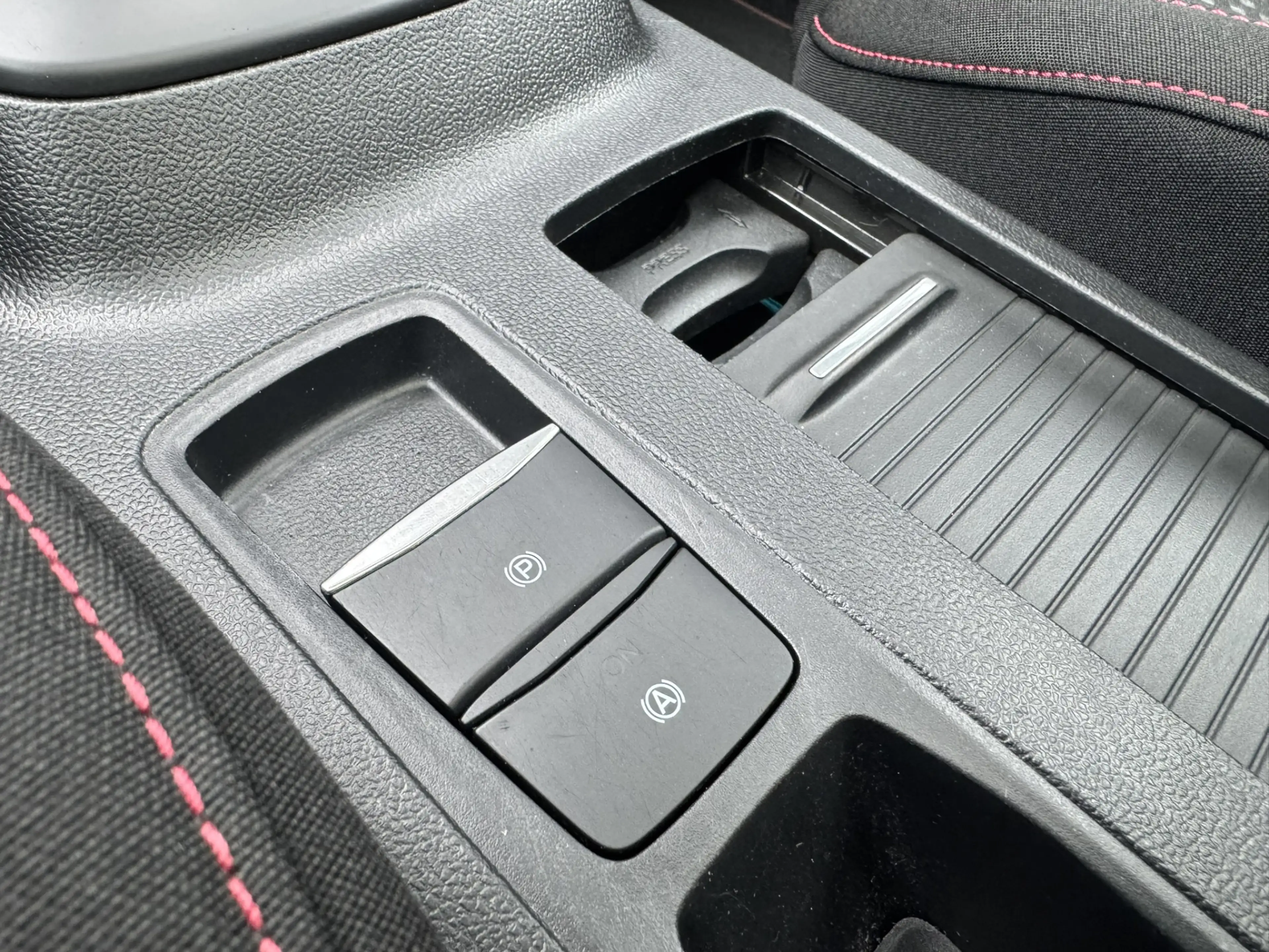 Ford Focus 1.0 EcoBoost Hybrid ST Line X *Panoramadak*B&O*Cam — photo 29