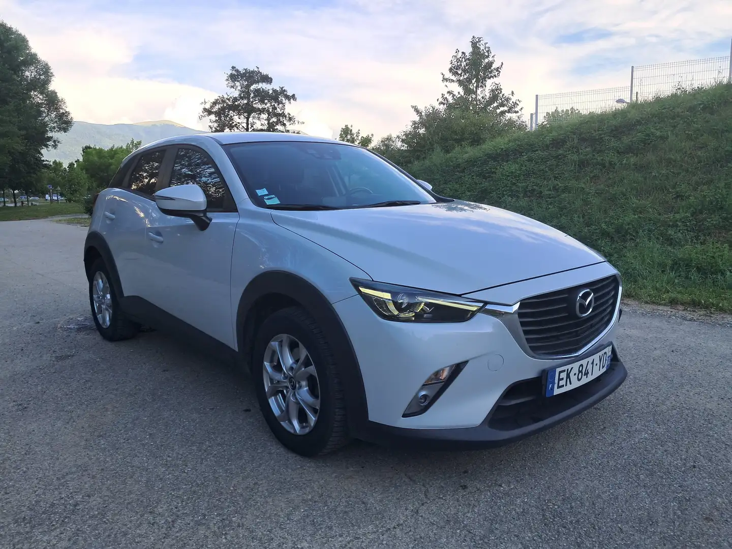 Mazda CX-3 1,5 Skyactiv-d 105 Gris - 1