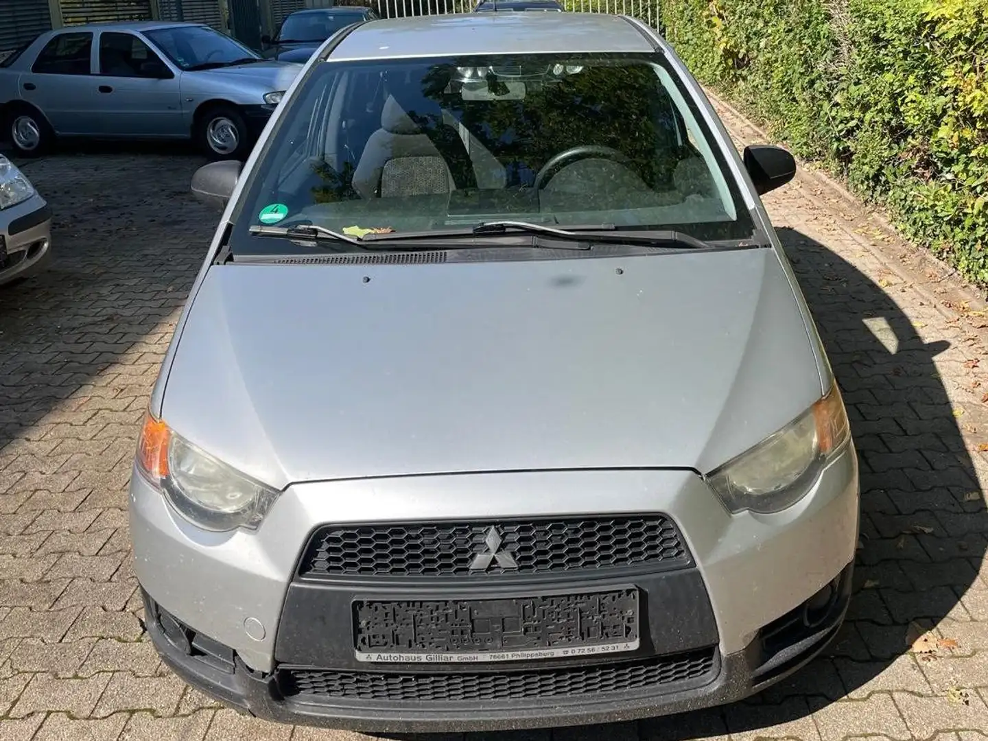 Mitsubishi Colt Inform Gris - 2