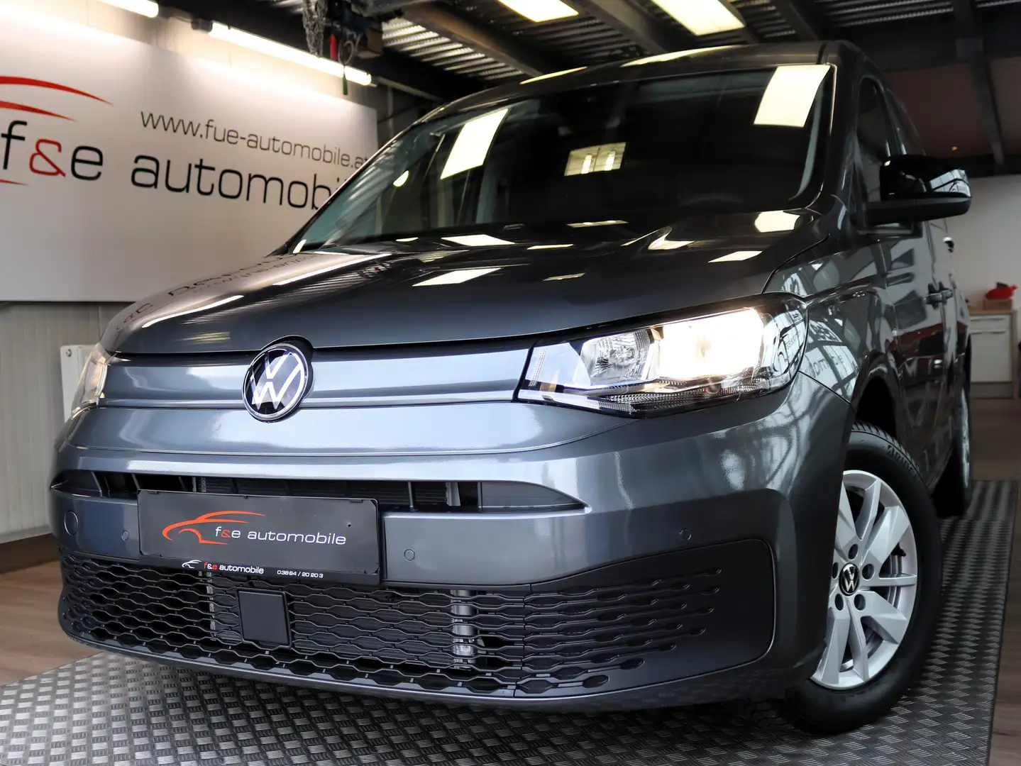 Volkswagen Caddy 2,0 TDI Gris - 1