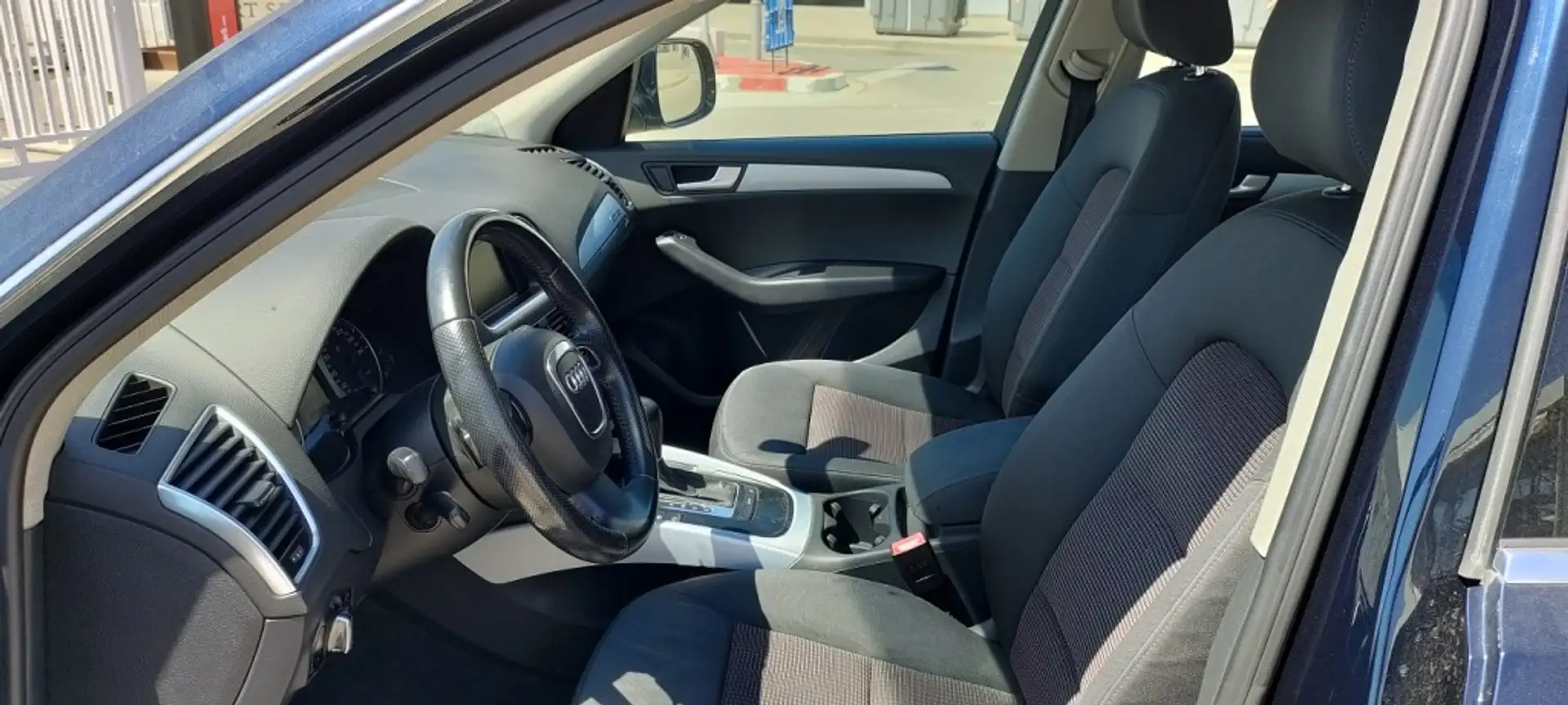 Audi Q5 2.0TDI quattro 170 DPF Noir - 2