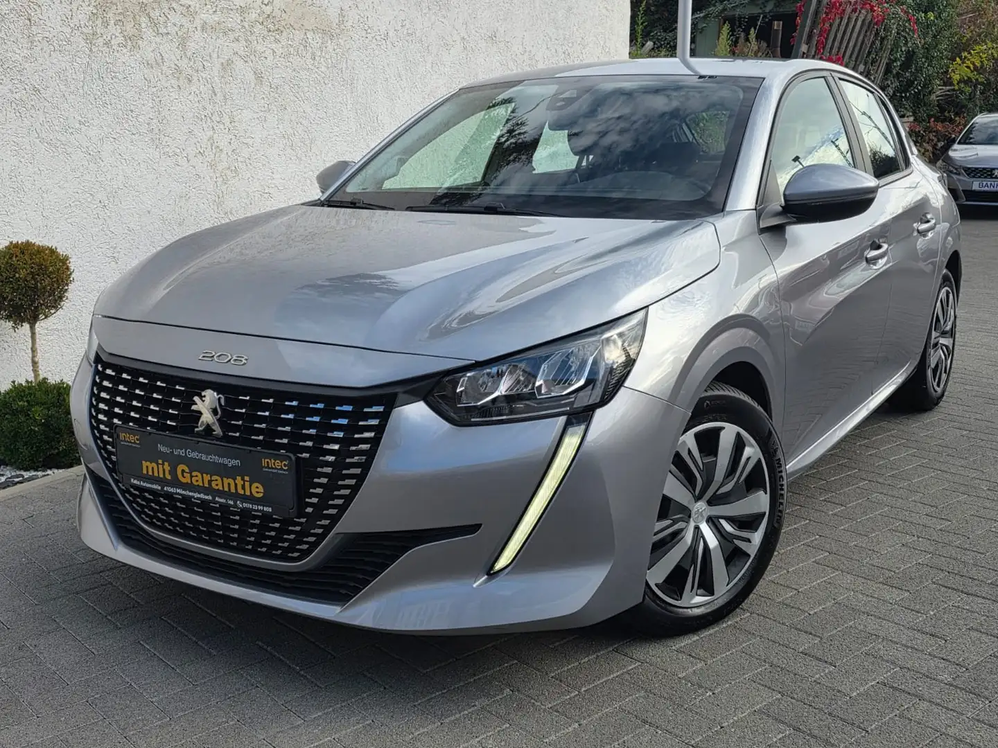 Peugeot 208 208 PureTech 75 Business Navi/PDC/S-Heft Grau - 1