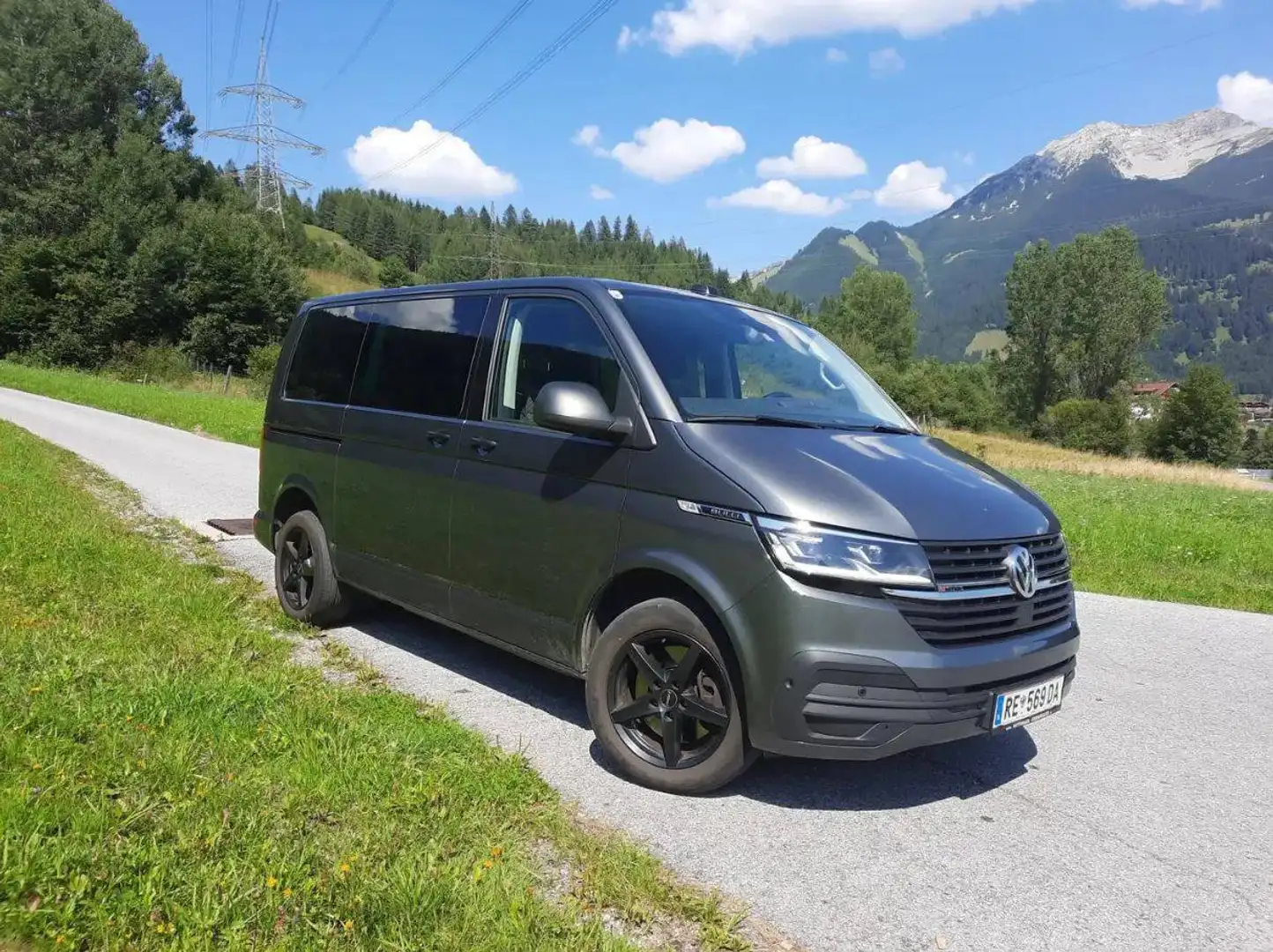 Volkswagen T6 Multivan Multivan Trendline 2,0 TDI 4Motion DSG Trendline Grau - 1