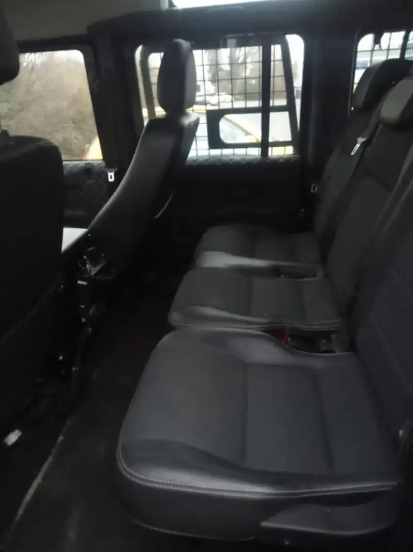 Land Rover Defender DEFENDER 110 DPF Station Wagon Schwarz - 2