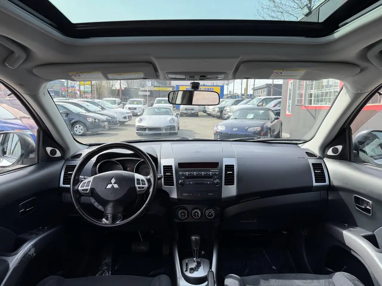 Mitsubishi Outlander снимка Mitsubishi Outlander
