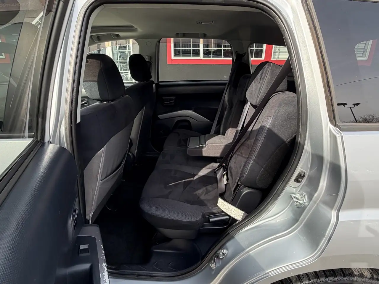 Mitsubishi Outlander снимка Mitsubishi Outlander