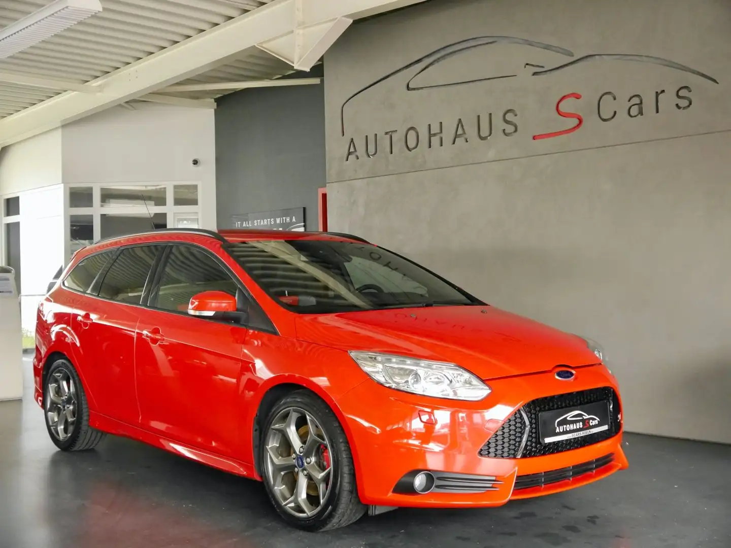 Ford Focus Turnier ST*Navi*Xenon*Recaro* Rot - 2