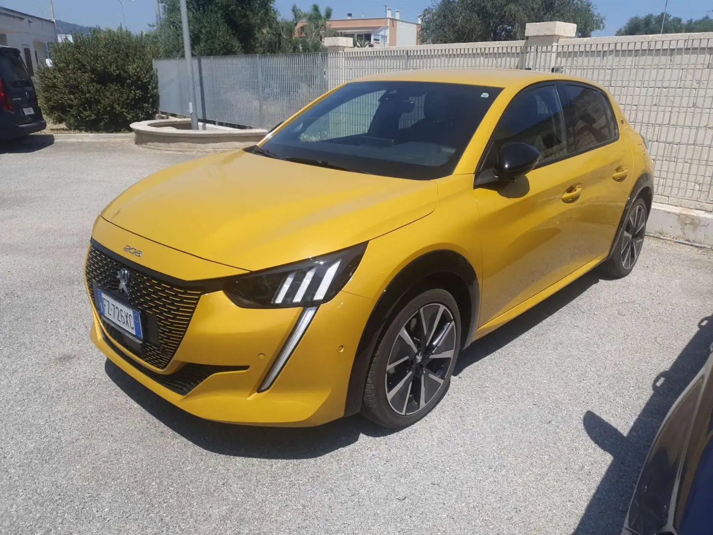 Peugeot e-208 e-208 GT Giallo - 2