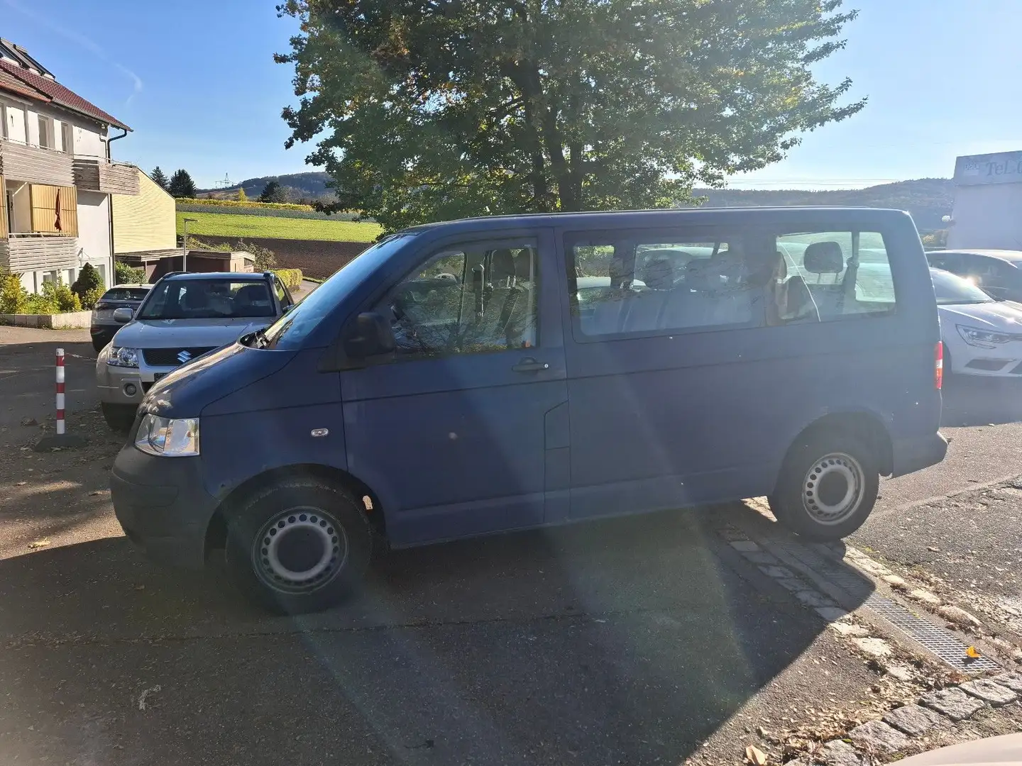 Volkswagen T5 Transporter *Klima*8-Sitze*1-Hand* Blau - 2