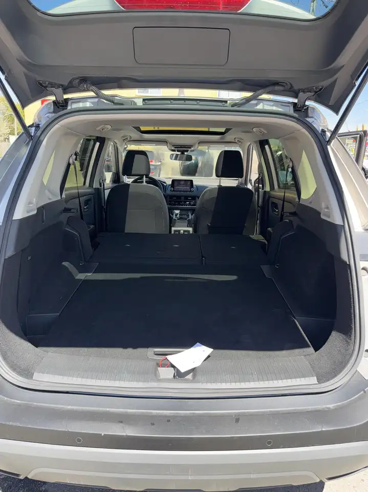 Nissan Rogue снимка Nissan Rogue