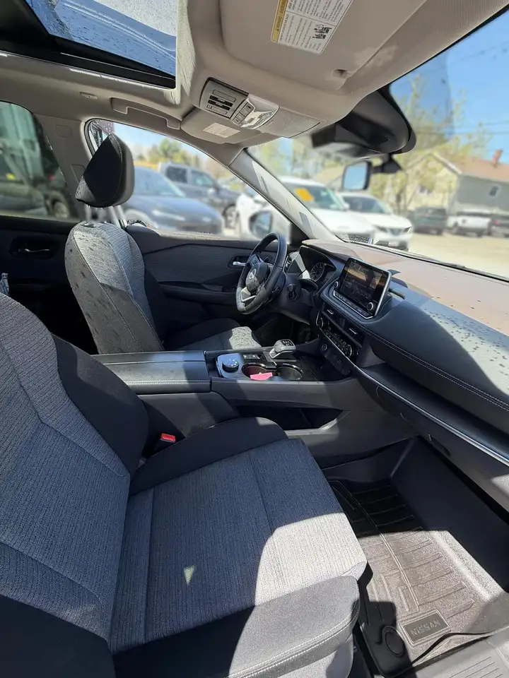Nissan Rogue снимка Nissan Rogue