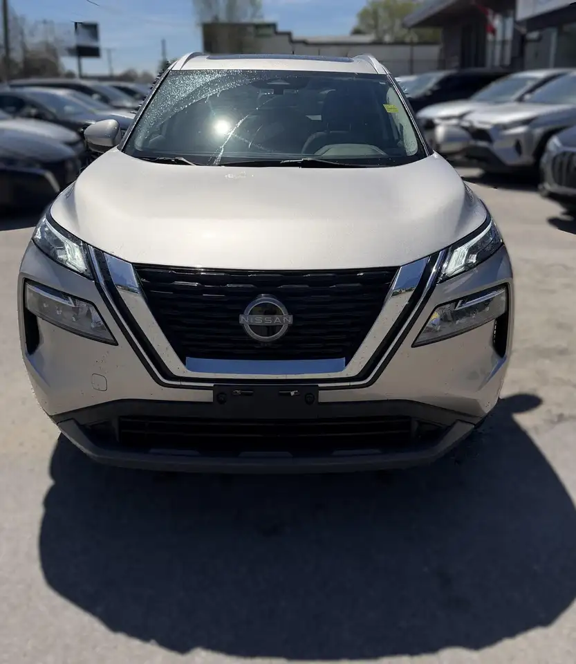 Nissan Rogue снимка Nissan Rogue