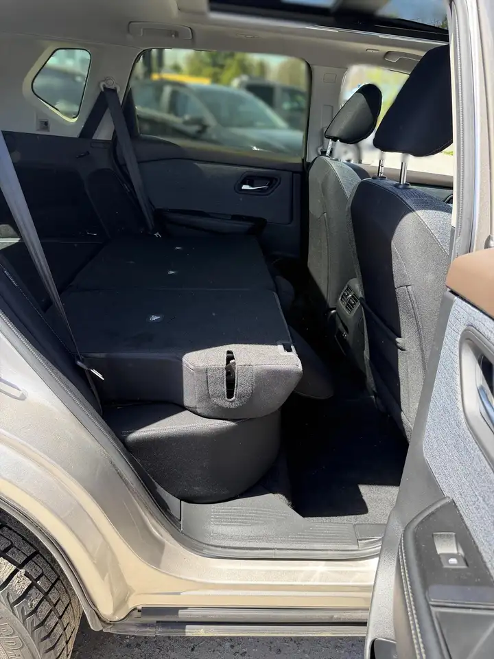 Nissan Rogue снимка Nissan Rogue