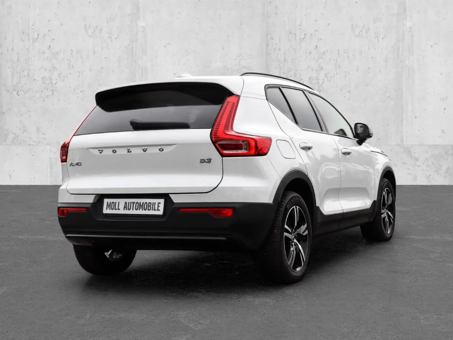 Volvo XC40 Plus Dark 2WD B3 EU6d digitales Cockpit Memory Sit Weiß - 2