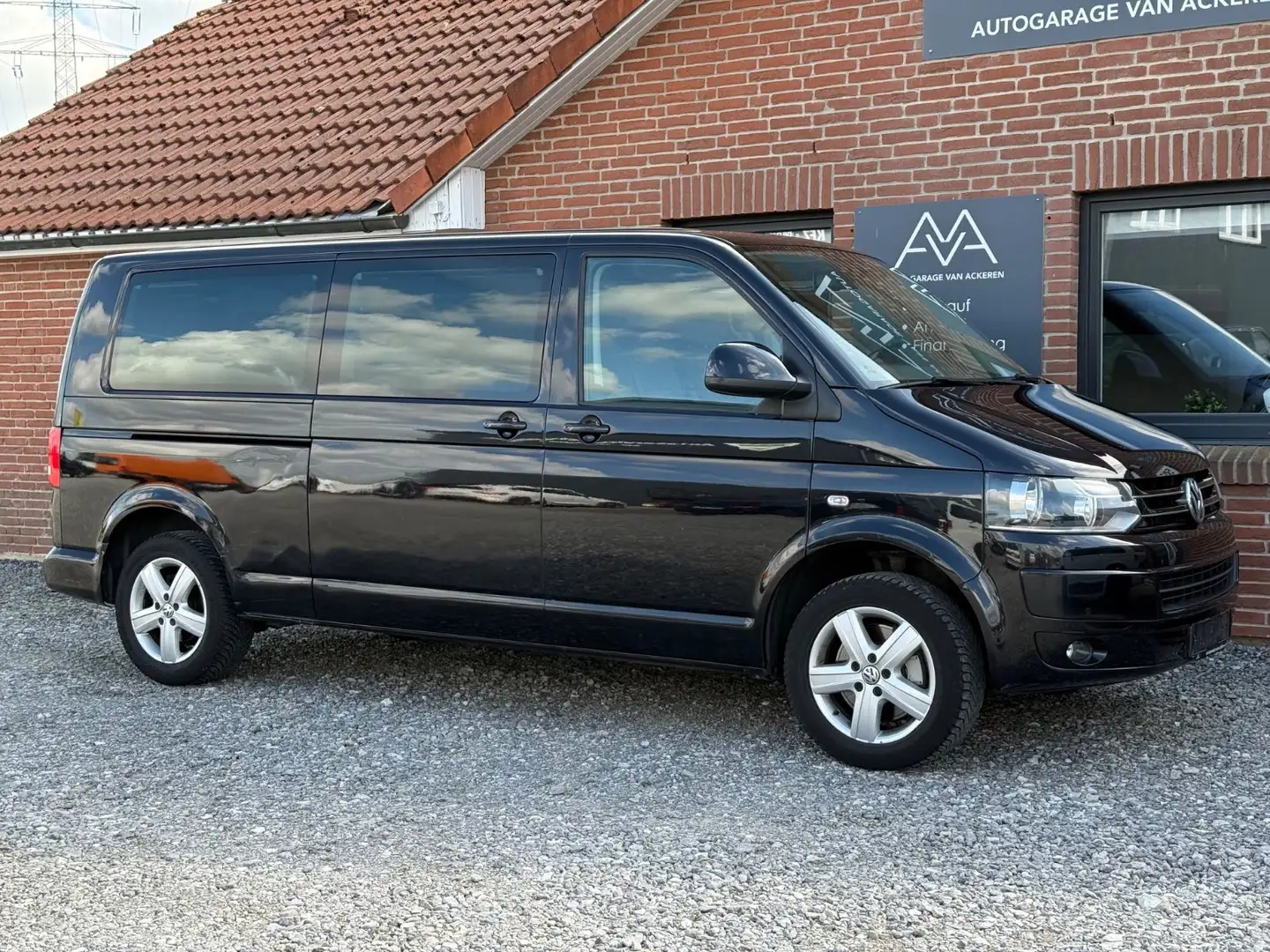 Volkswagen T5 Caravelle Comfortline lang AHK SHZ GJR 2.Hand Černá - 2