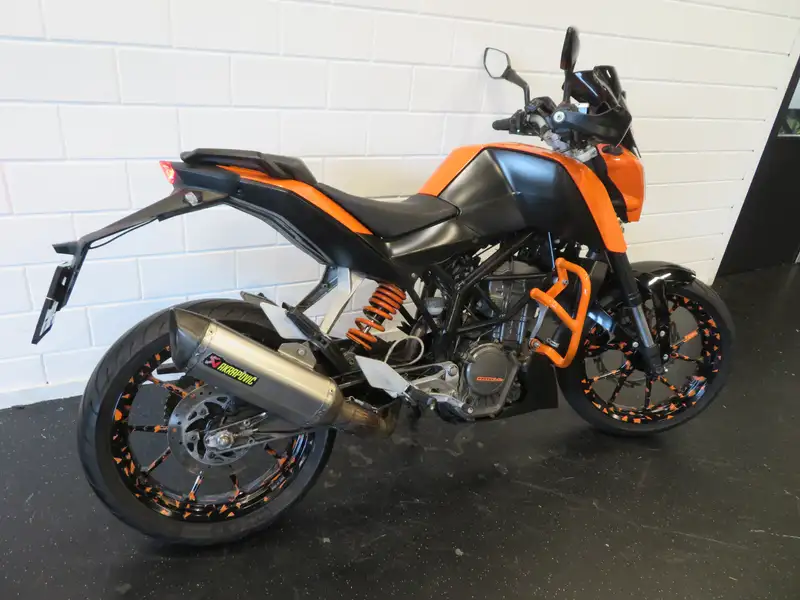 KTM 125 Duke - foto 3