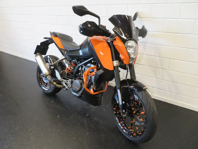 KTM 125 Duke - foto 2