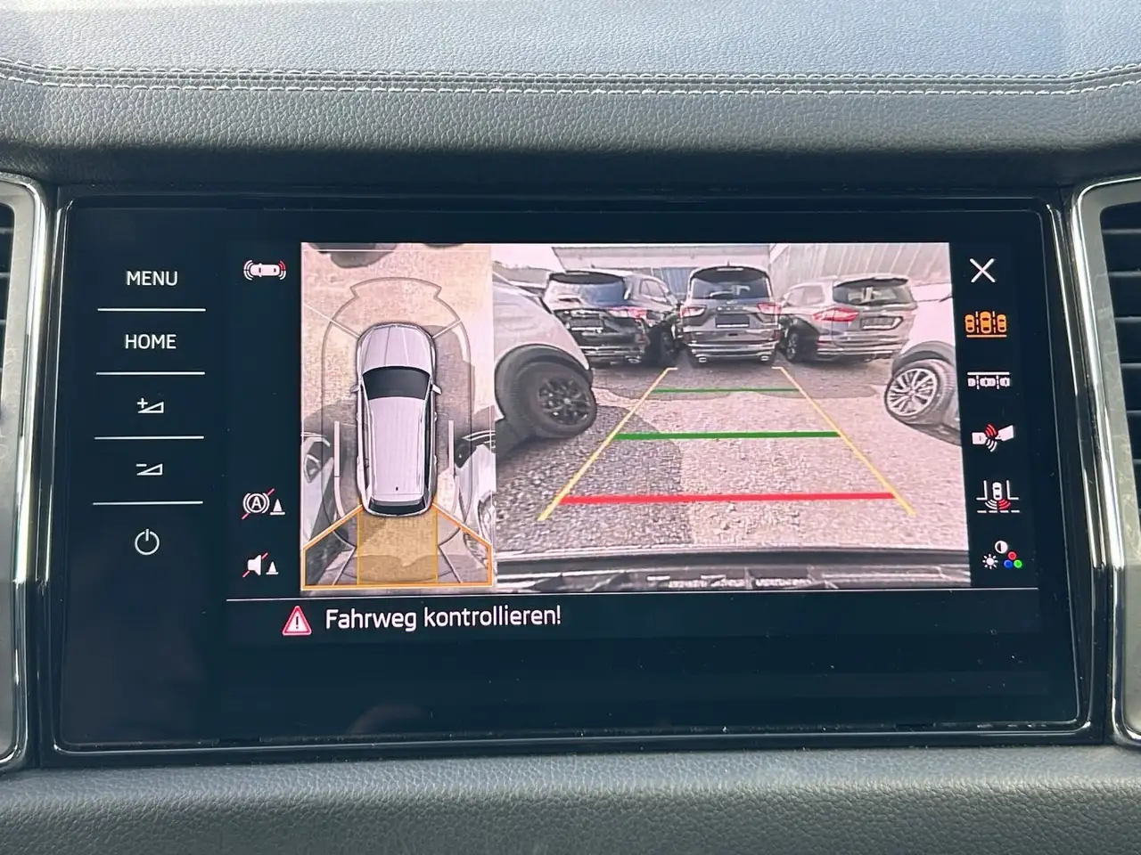 Skoda Kodiaq 2.0 TDI Tour 4x4/AHK/360°CAM/ACC/VIRTUAL/ 12