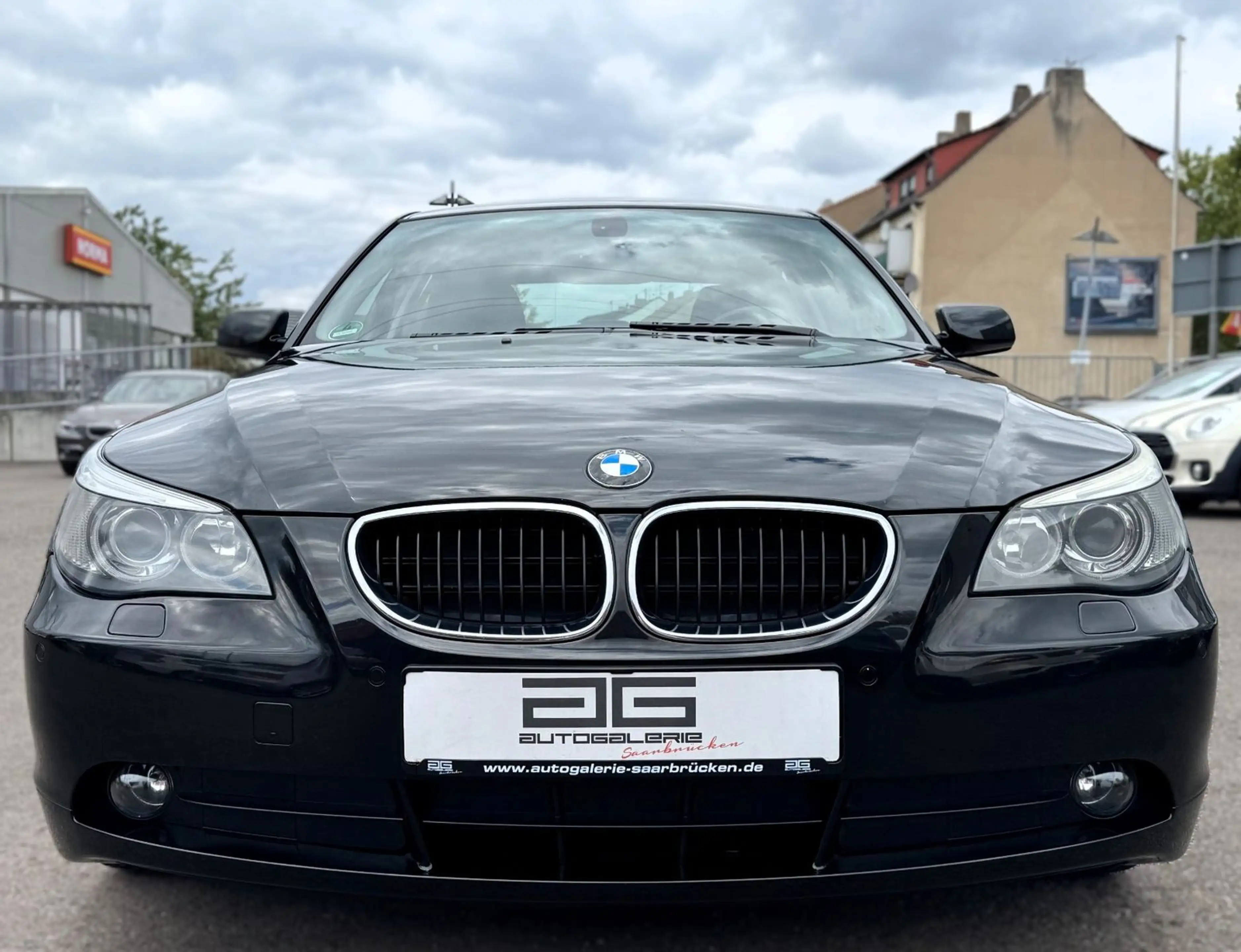 BMW 520 i Limo. Automatik *2.Hand/Navi/Xenon/Tempo.* — photo 2