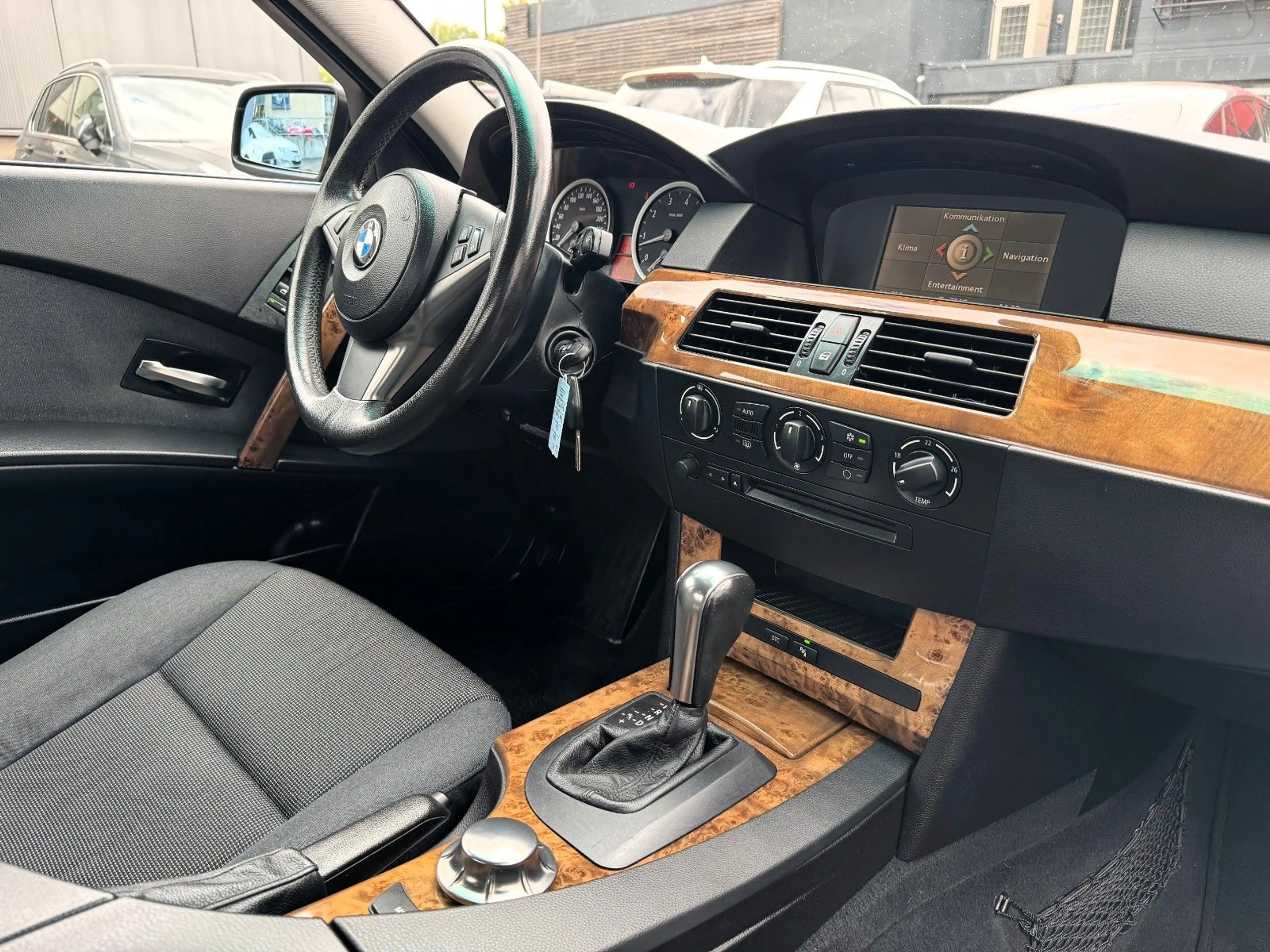 BMW 520 i Limo. Automatik *2.Hand/Navi/Xenon/Tempo.* — photo 12