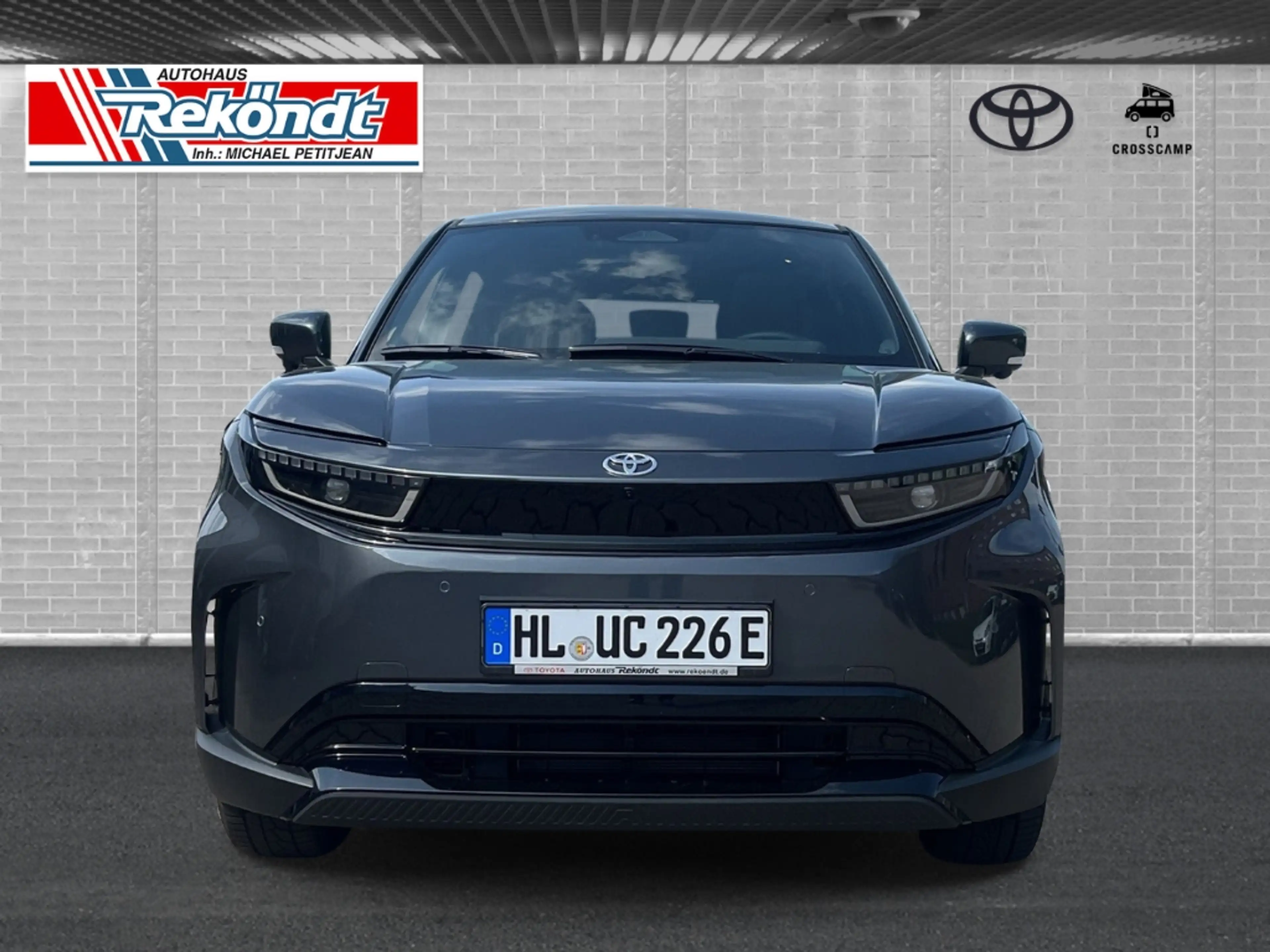 Toyota Urban Cruiser 128 kW FWD Lounge 61 kw/h ACC RFK SHZ LHZ DAB — photo 4