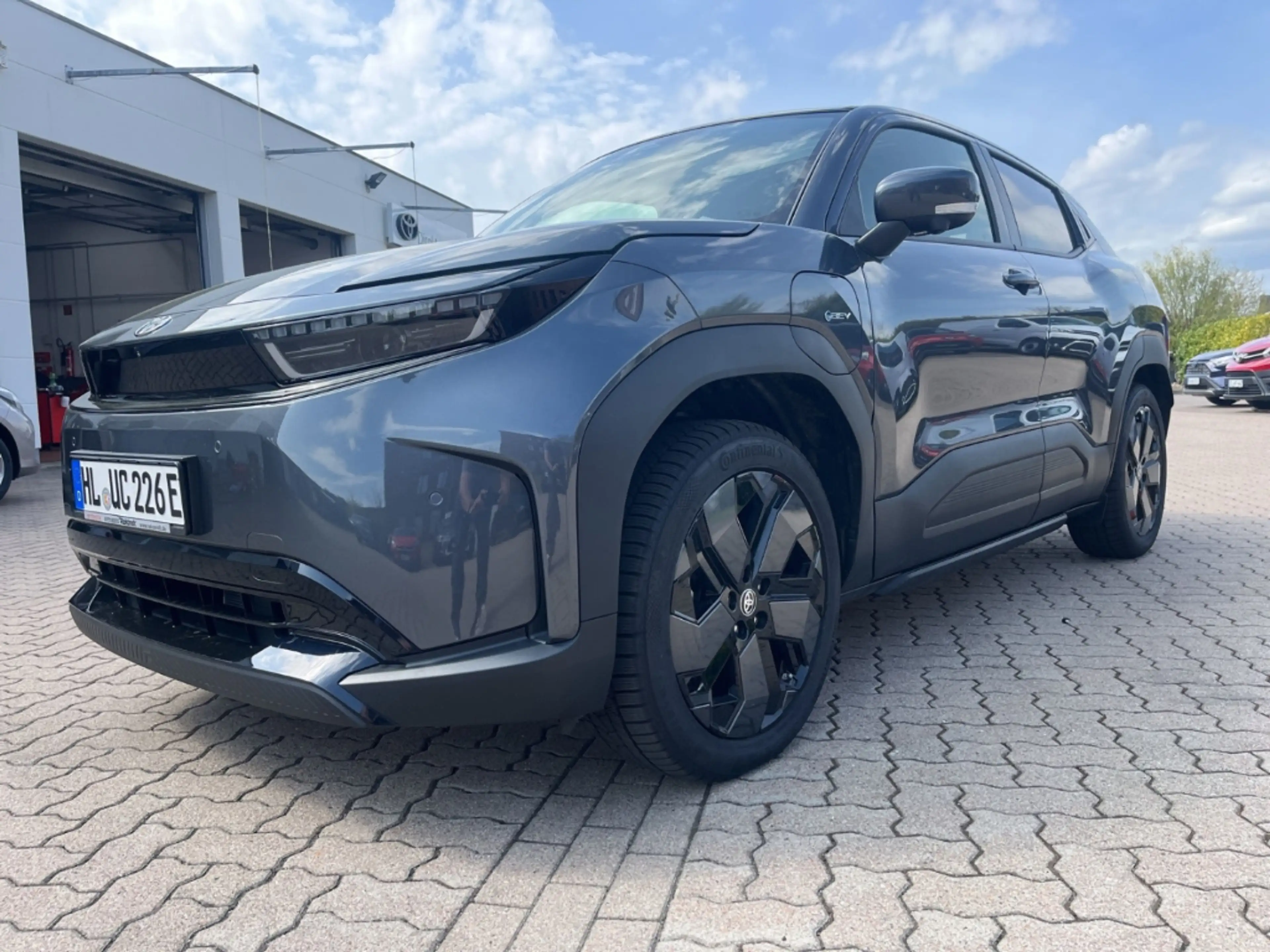 Toyota Urban Cruiser 128 kW FWD Lounge 61 kw/h ACC RFK SHZ LHZ DAB — photo 6