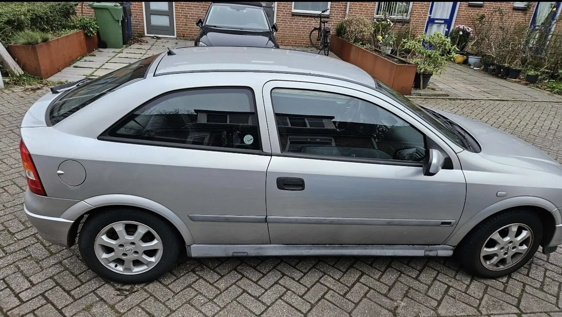 Opel Astra Gris - 1