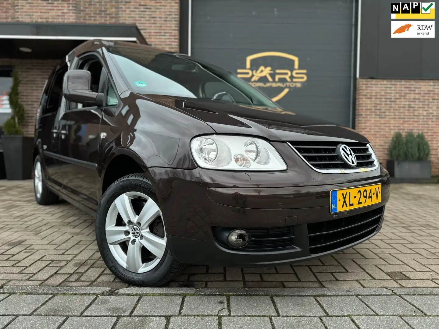 Volkswagen Caddy 2.0 TDI Comfortline 140PK Pano 5 persoons Airco Na Paars - 1
