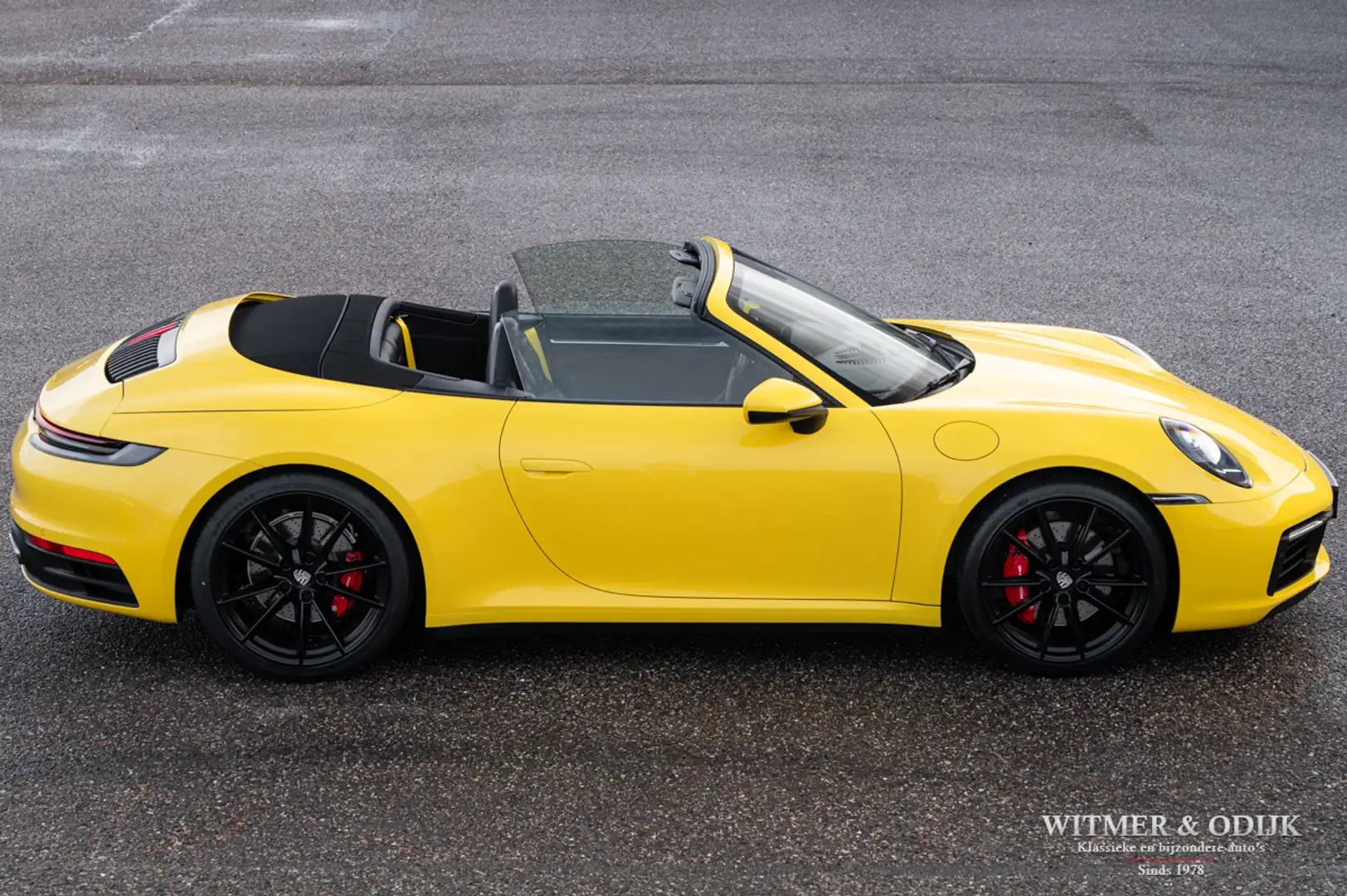 Porsche 992 Cabrio 3.0 Carrera 4 S Racing Yellow Jaune - 2