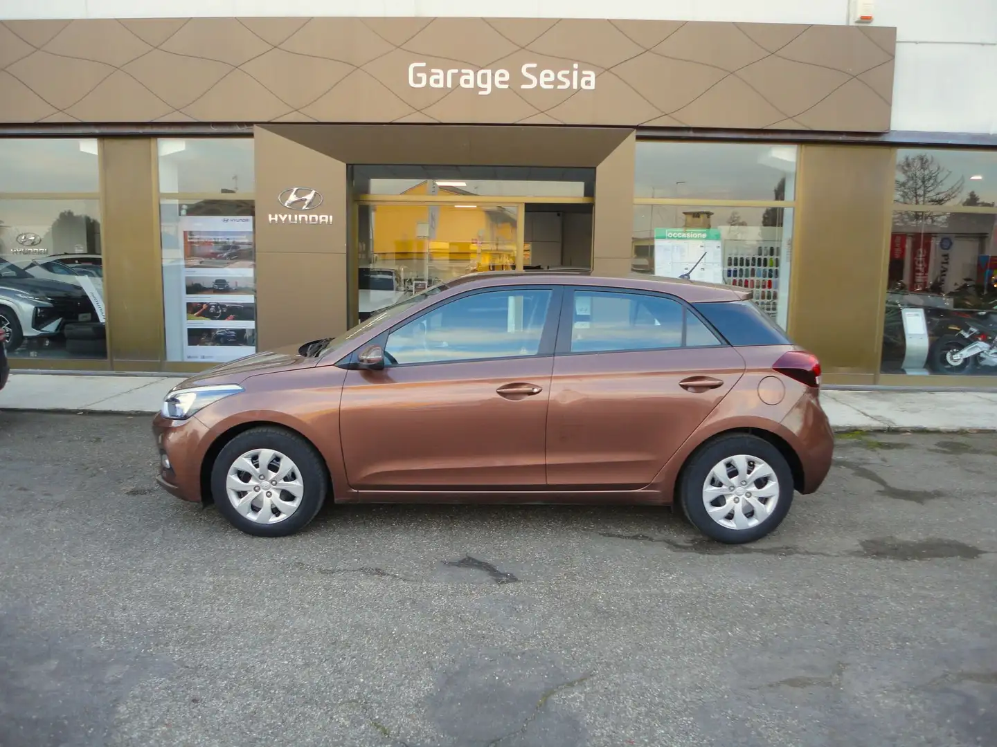 Hyundai i20 1.2 5 porte Tech OK NEOP Marrone - 2
