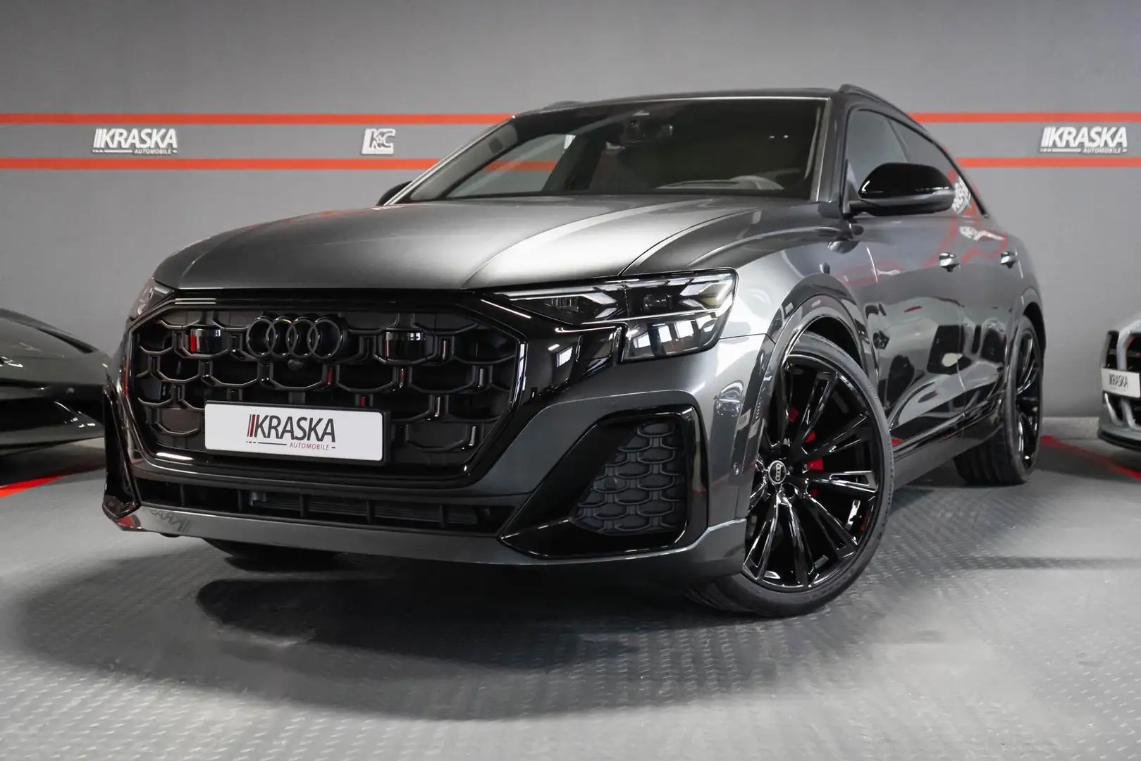 Audi Q8 50 TDI quattro S-Line AHK PANO STHZ Facelift Grau - 1