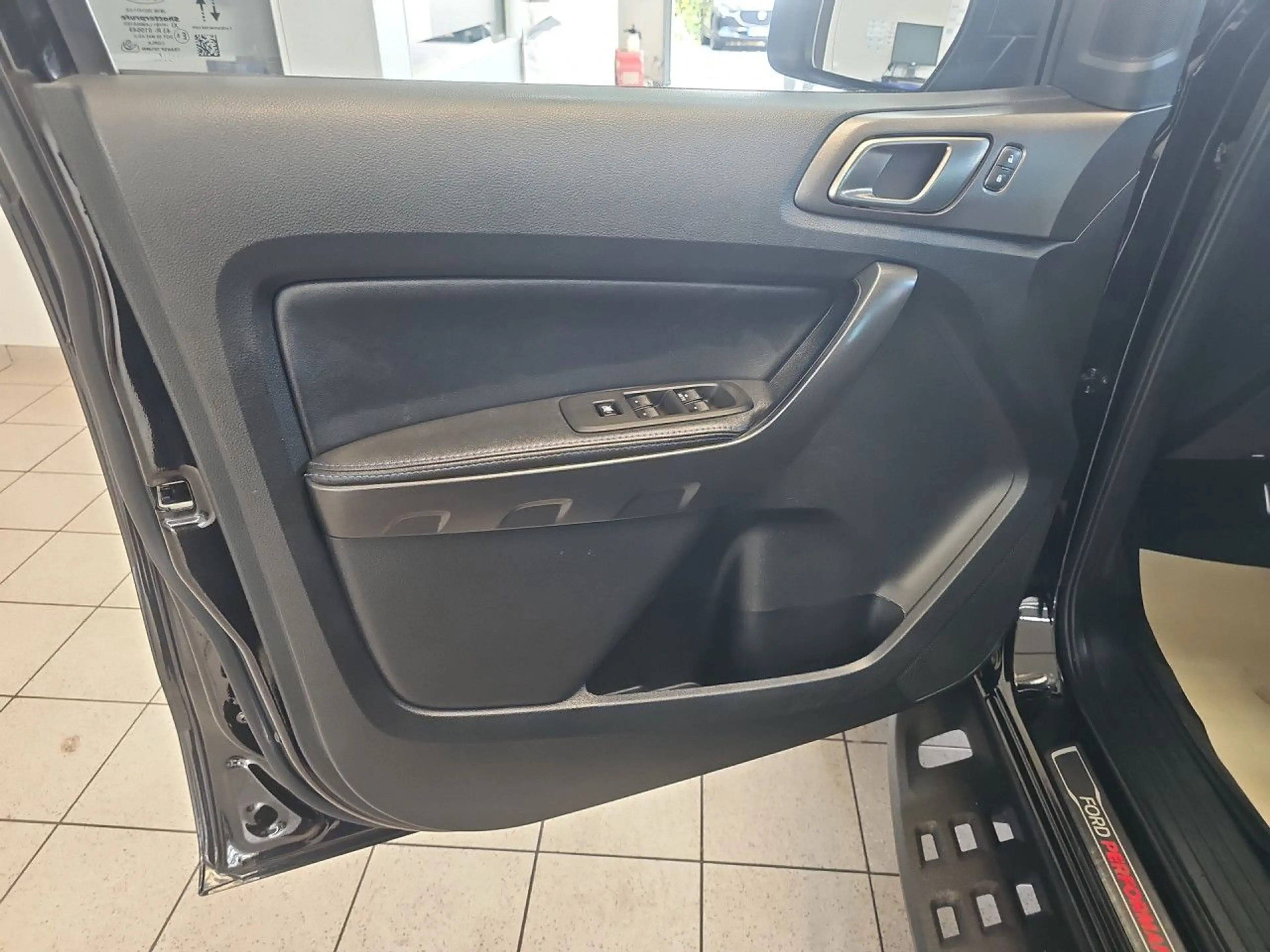 Ford Ranger Raptor Allrad / AHK Bluetooth Navi LED — photo 12