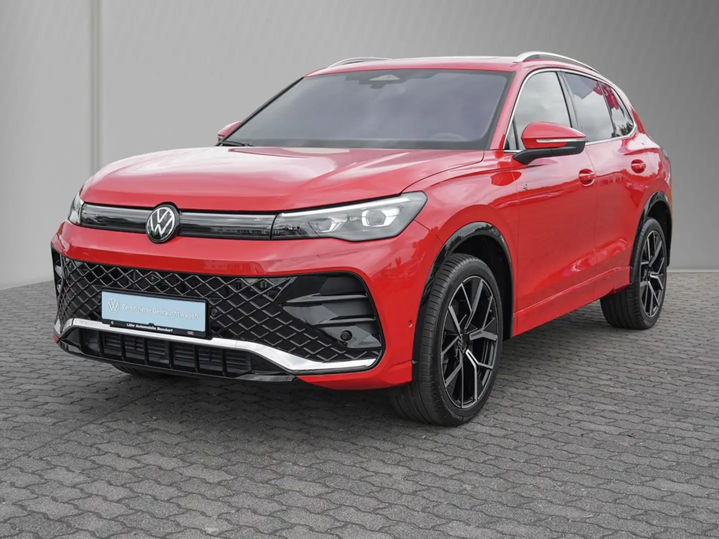 Volkswagen Tiguan 2.0 TDI DSG 4Motion R-Line *Pano*Standhzg.*AHK*... Rot - 2