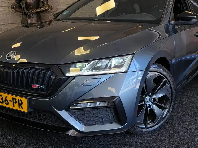 Skoda Octavia view 4