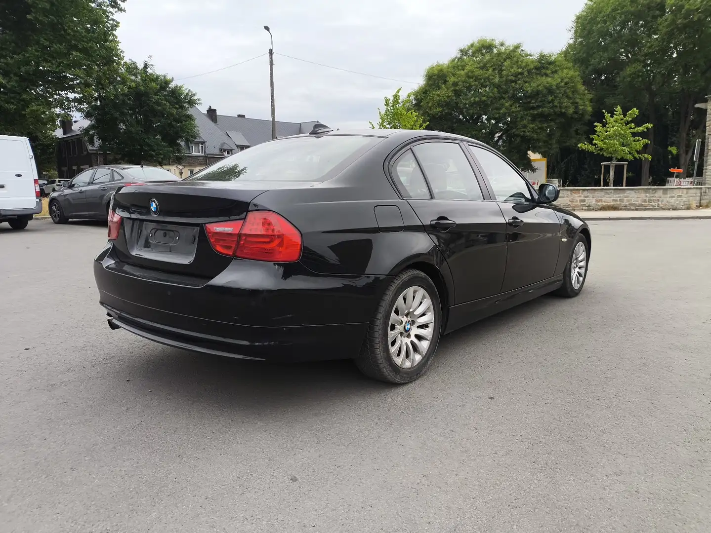BMW 318 318d 136 ch - 2