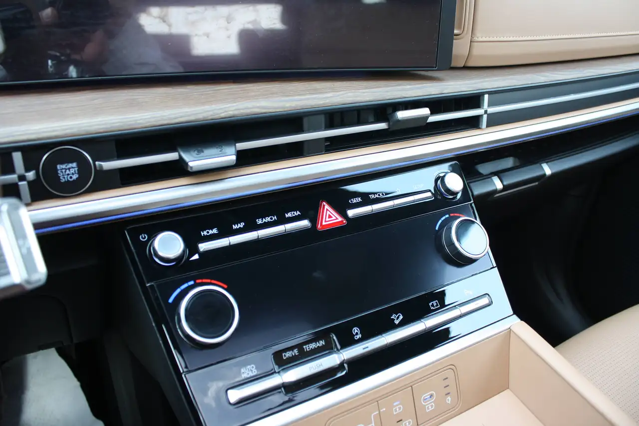 Hyundai SANTA FE снимка Hyundai SANTA FE