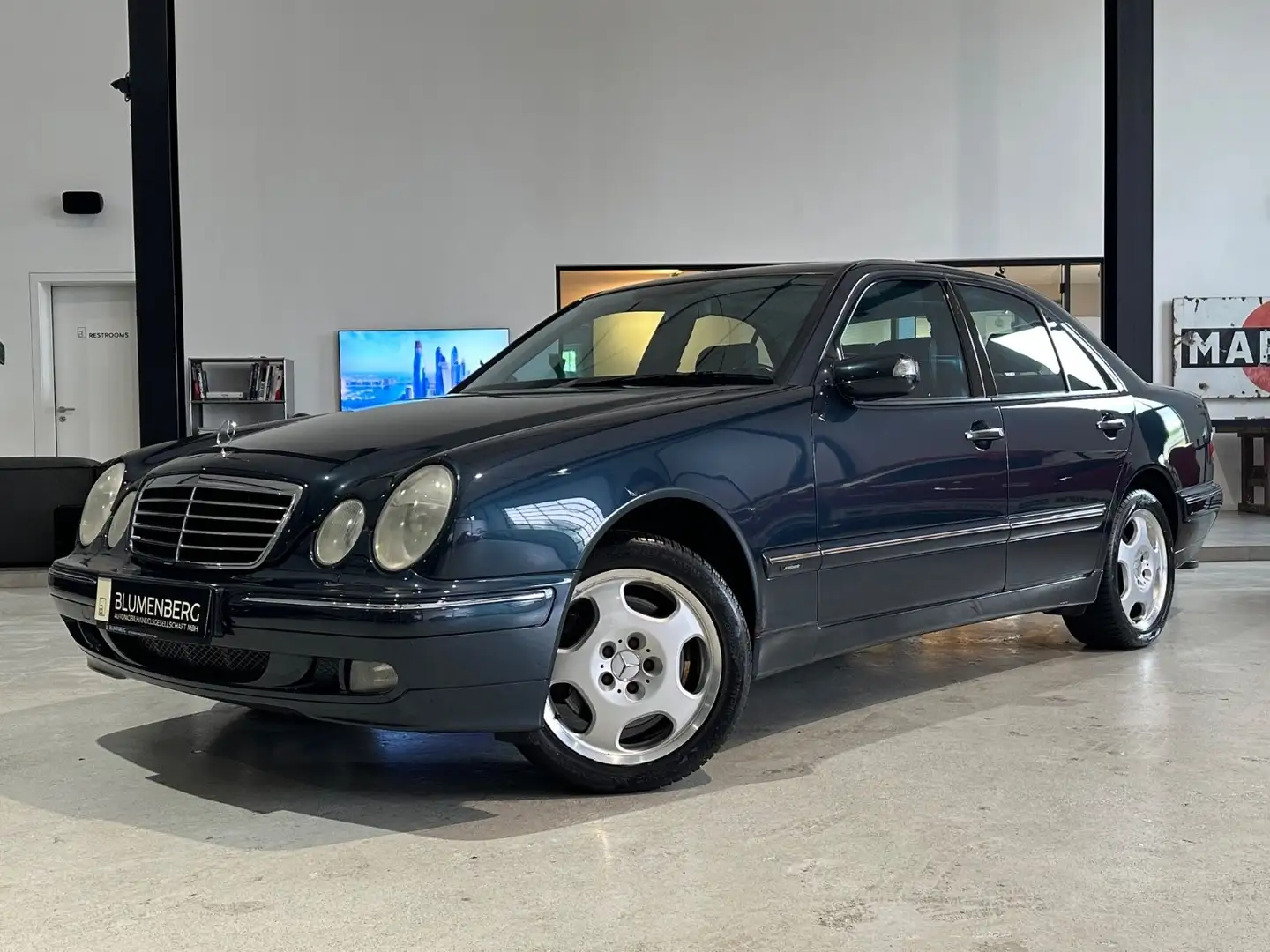 Mercedes-Benz E 430 Avantgarde *Leder,Schiebd.,Tempo.,Klima* Blau - 1