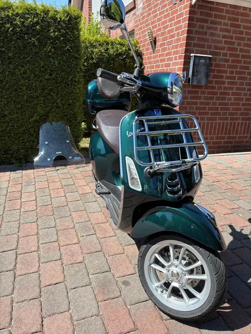 Vespa Primavera Touring 125 Verde - 2