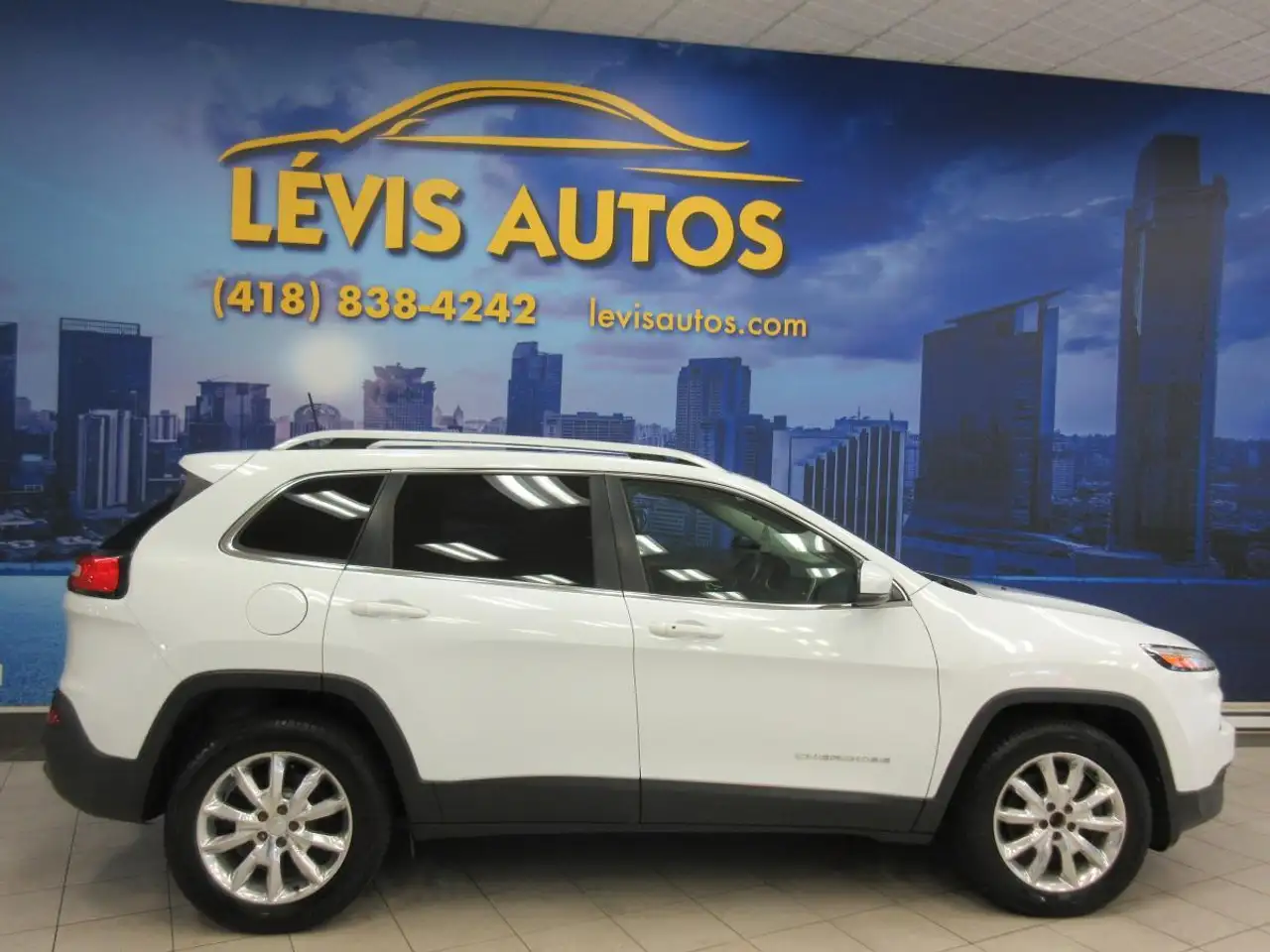 Jeep Cherokee снимка Jeep Cherokee