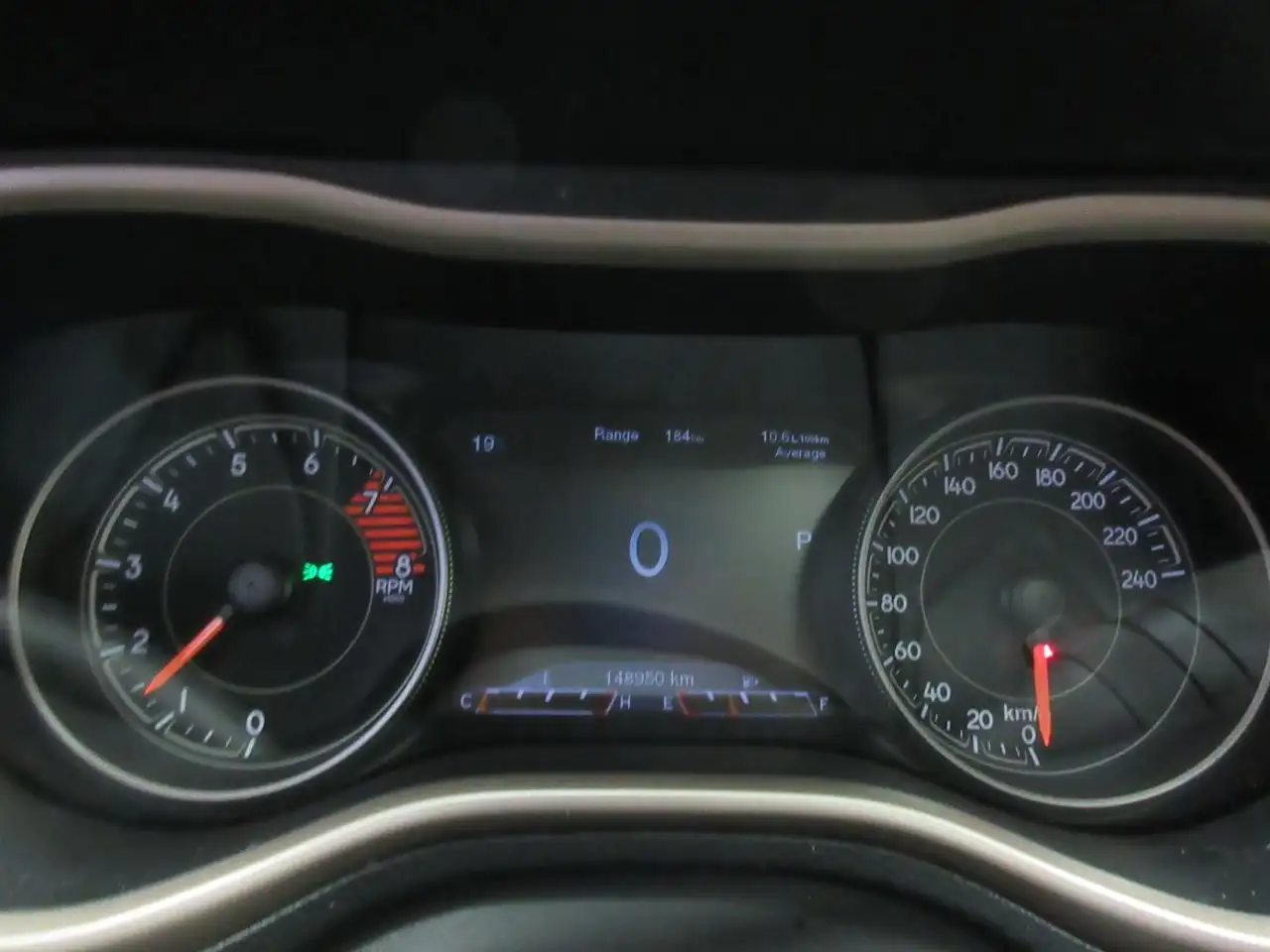 Jeep Cherokee снимка Jeep Cherokee