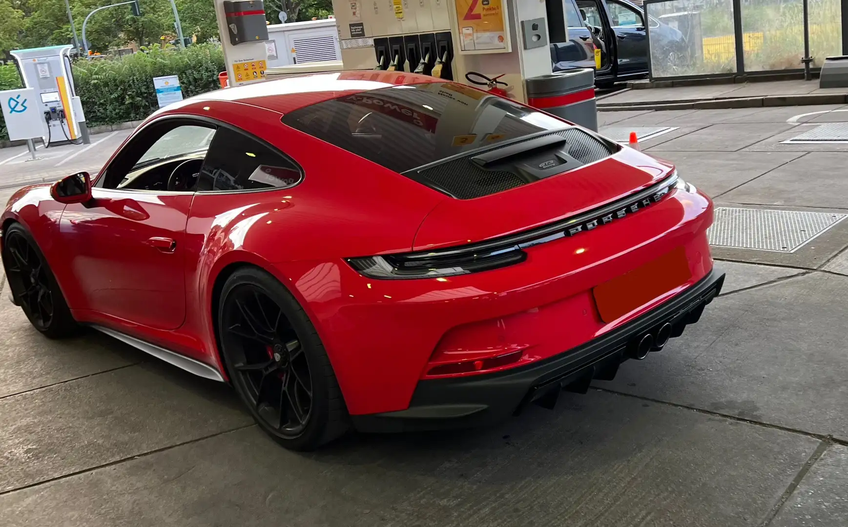 Porsche 992 GT3 Touring Paket Rot - 1