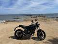 Ducati Scrambler Sixty2 400cc - thumbnail 2