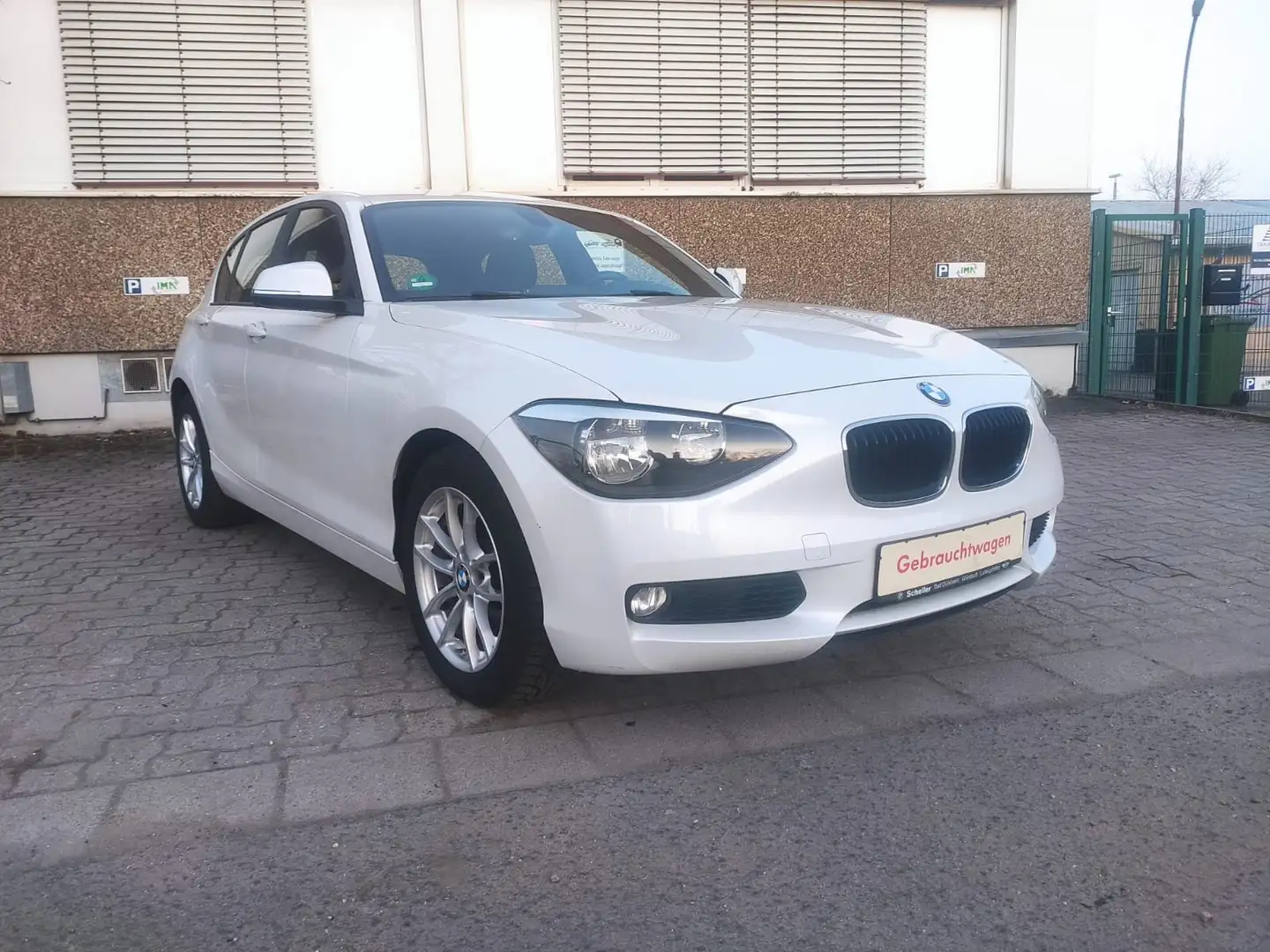 BMW 118 118i Automatik M-Lenkrad Alb - 2