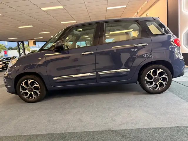 Fiat 500l view 2