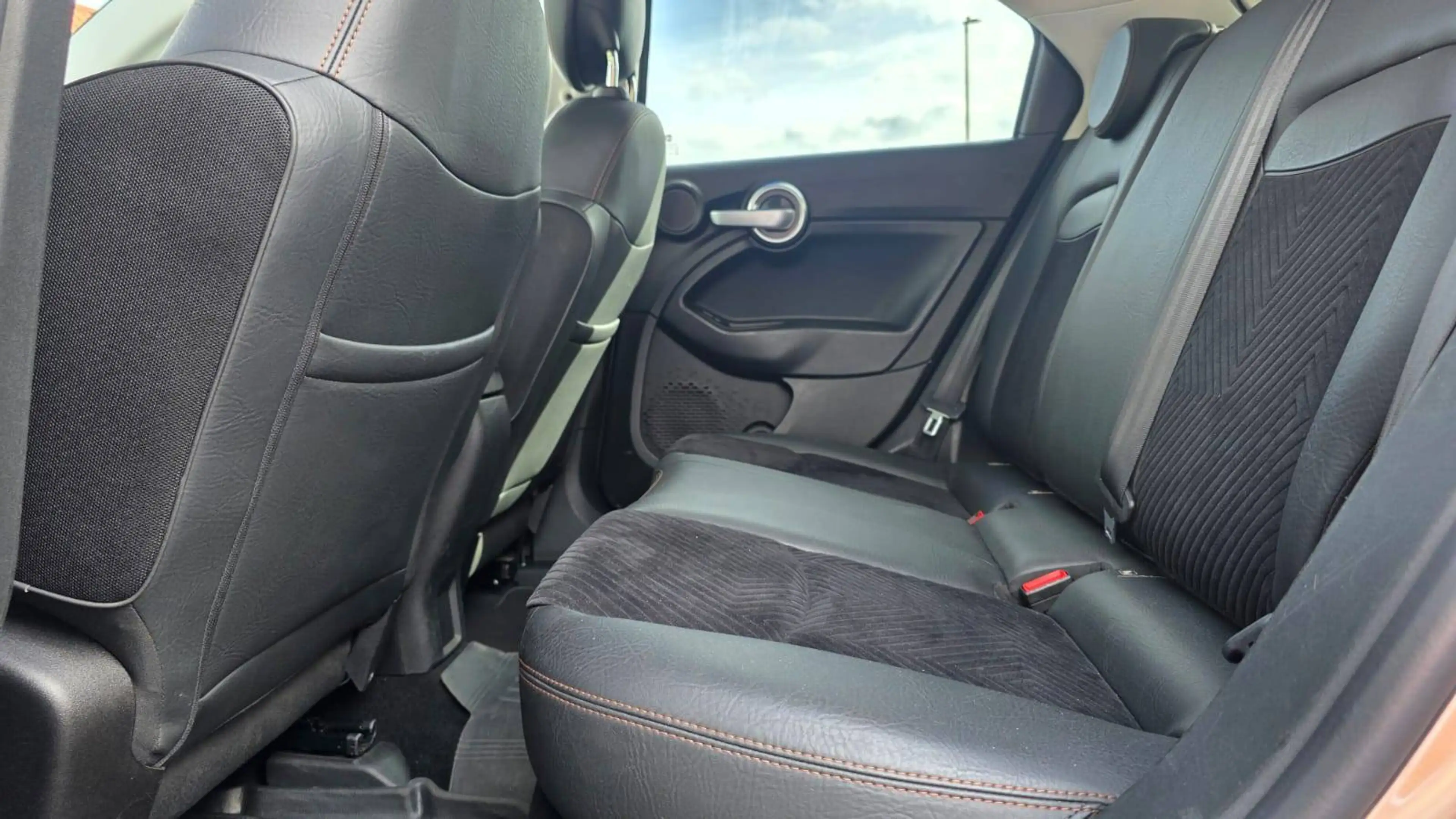 Fiat 500X Benzine Unieke Kleur Nieuw Model Navi Airco Led EVO — photo 9