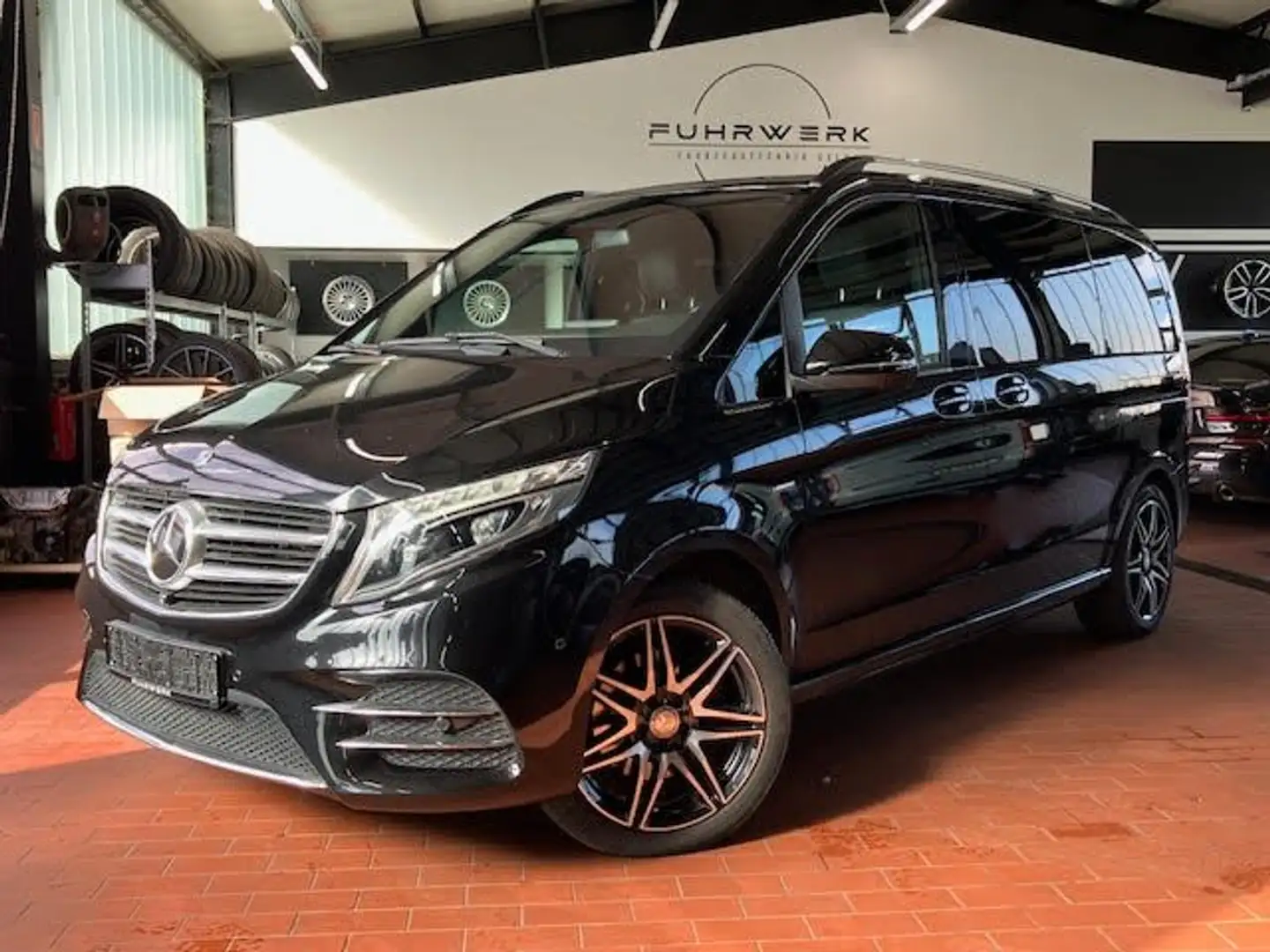 Mercedes-Benz V 220 250 CDI/AMG/BT/EDI. 4MATI./AHK/360°/Burmester Schwarz - 1