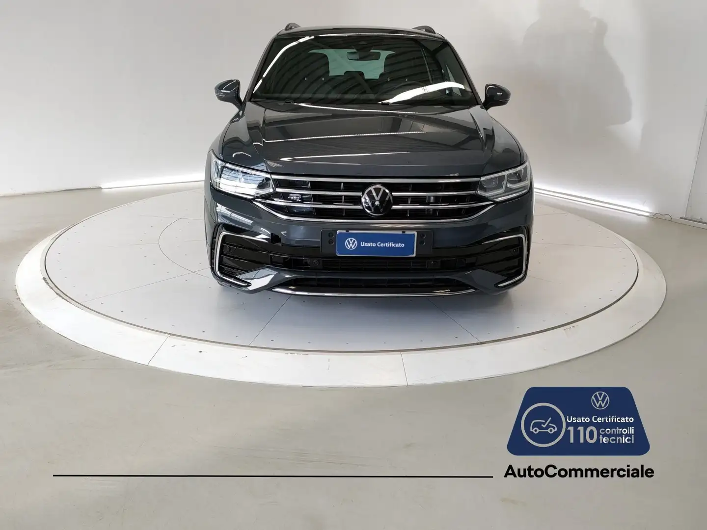Volkswagen Tiguan 2.0 TDI 150CV SCR DSG R-Line Grigio - 2